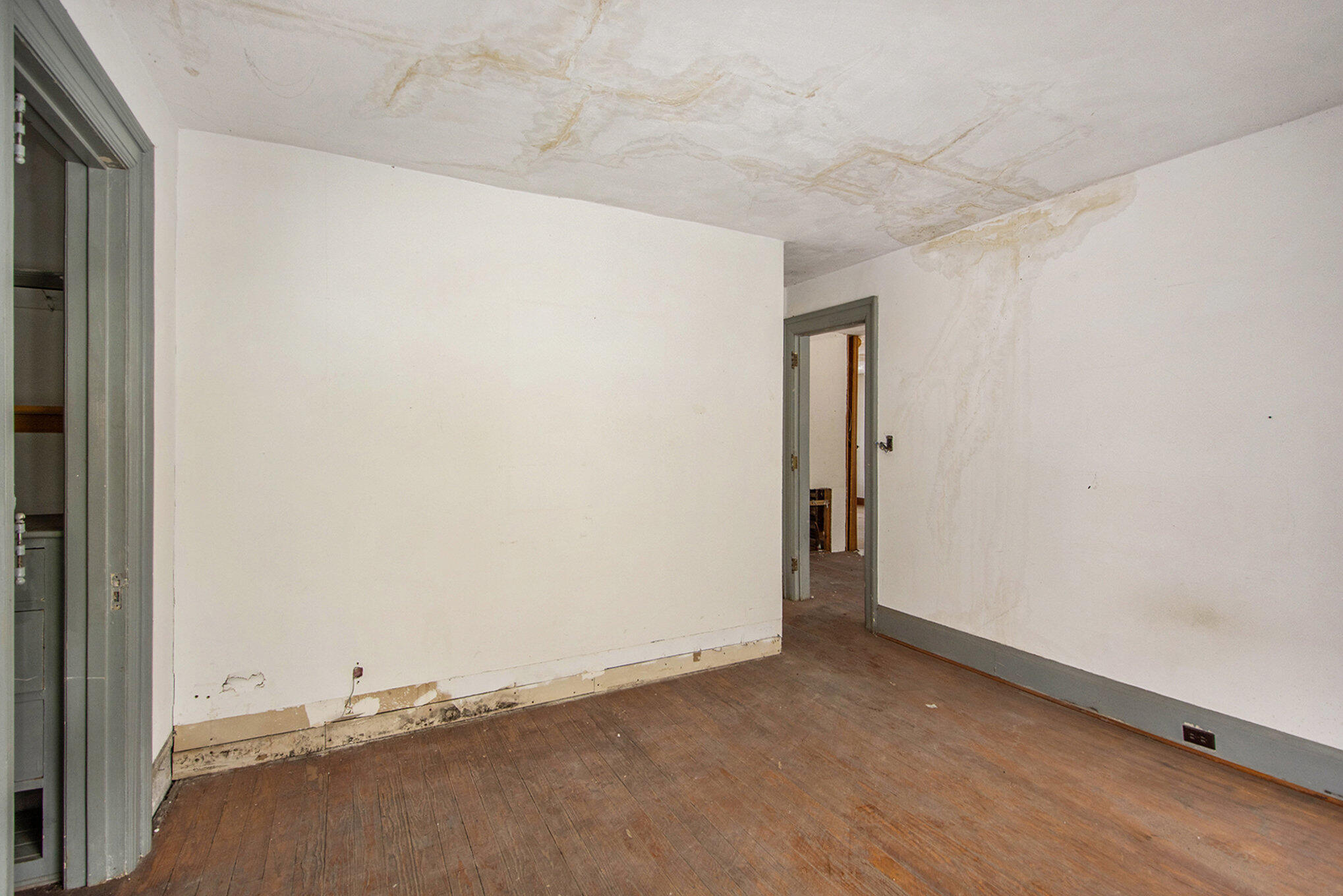 542 A Street Property Photo 33