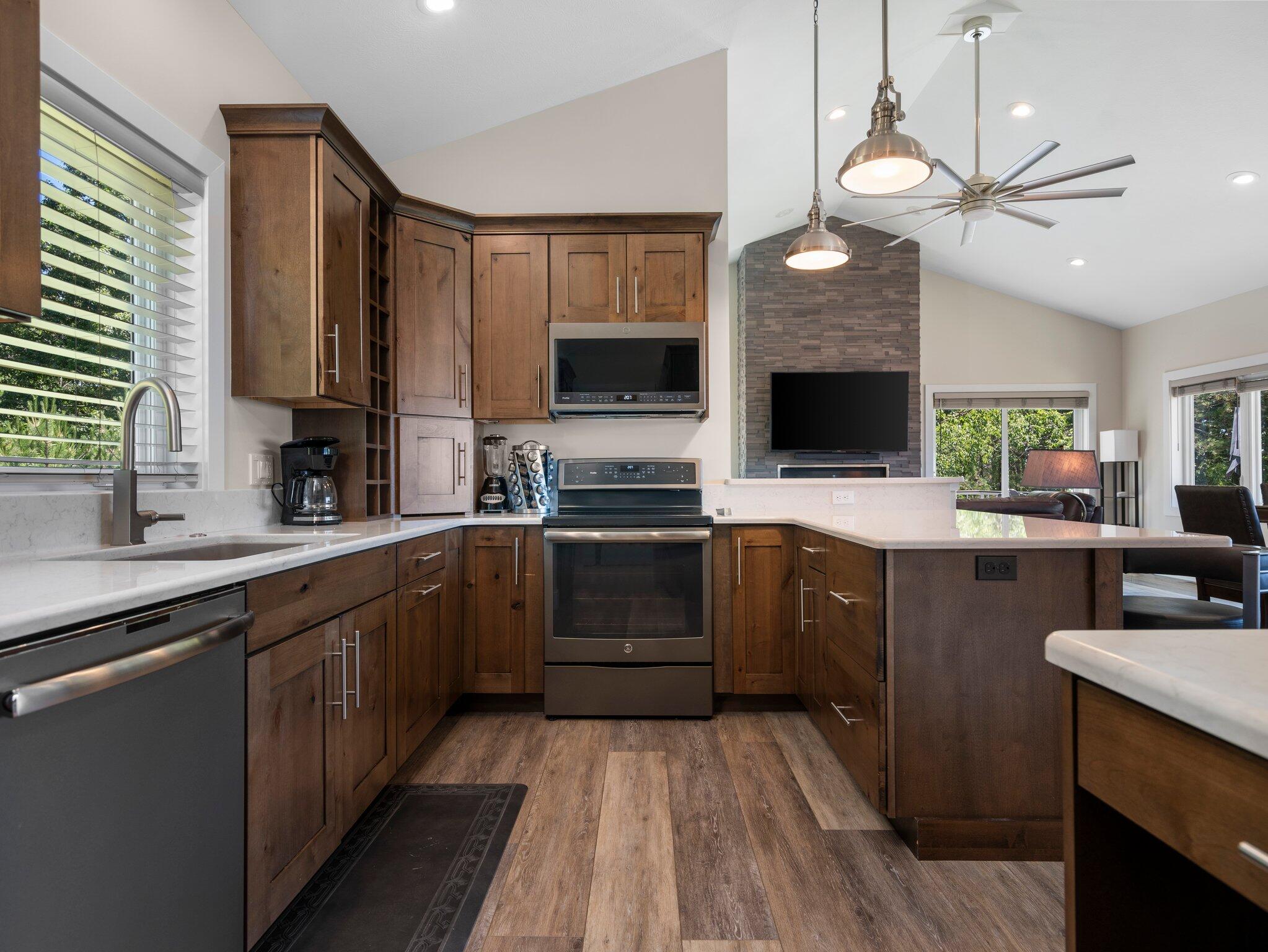 15241 Maxey Road Property Photo 7