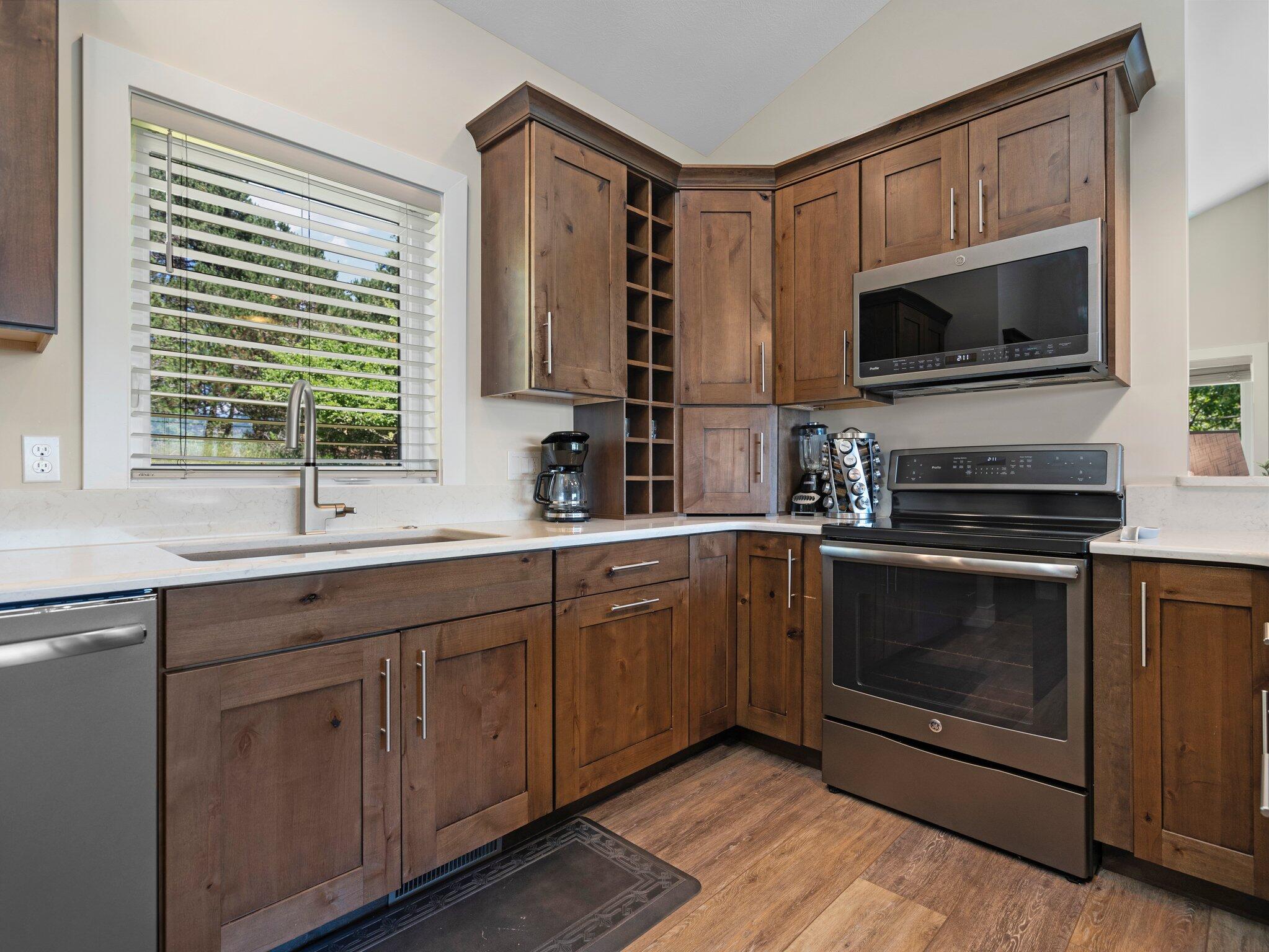 15241 Maxey Road Property Photo 8