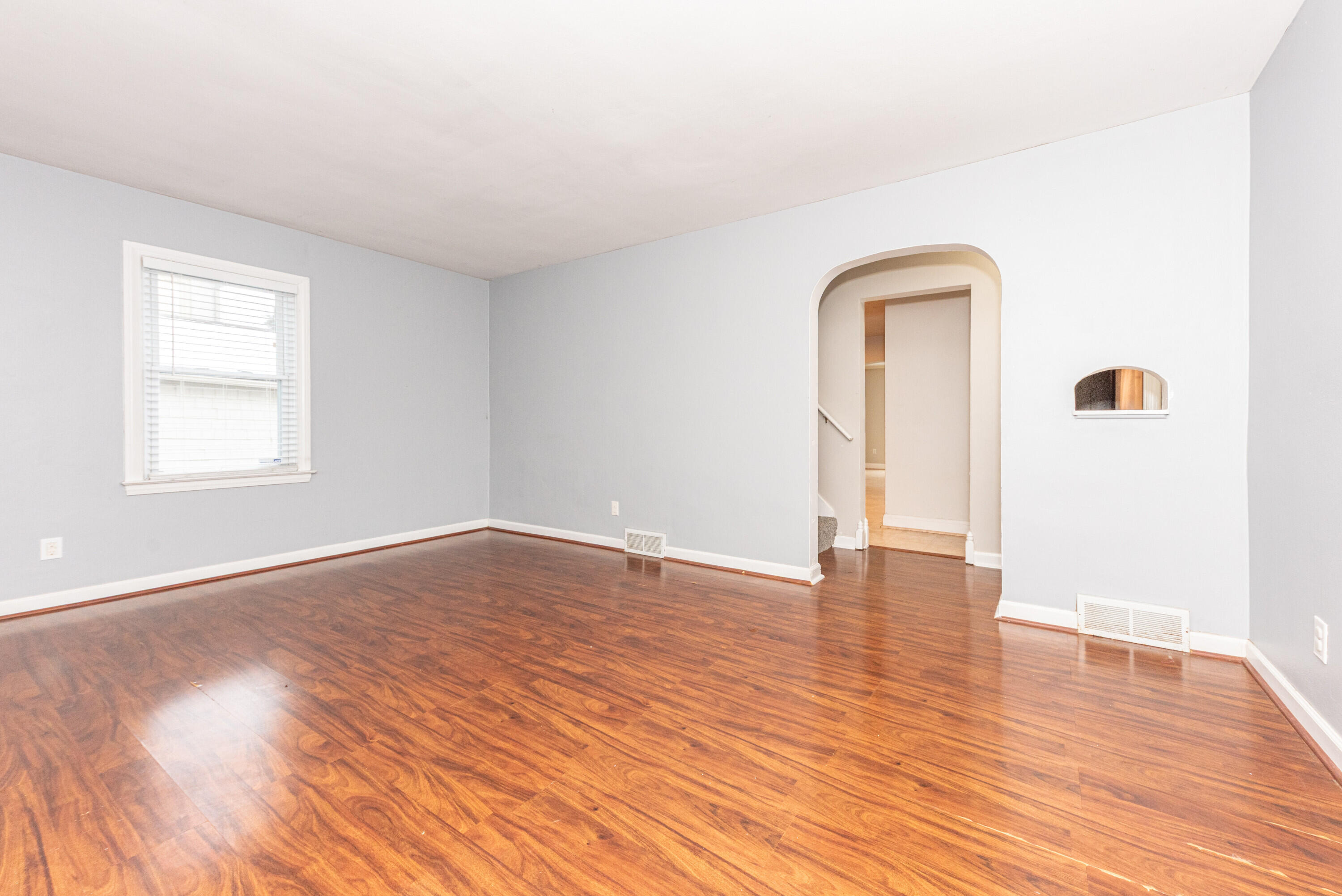 1005 S Wisner Street Property Photo 8