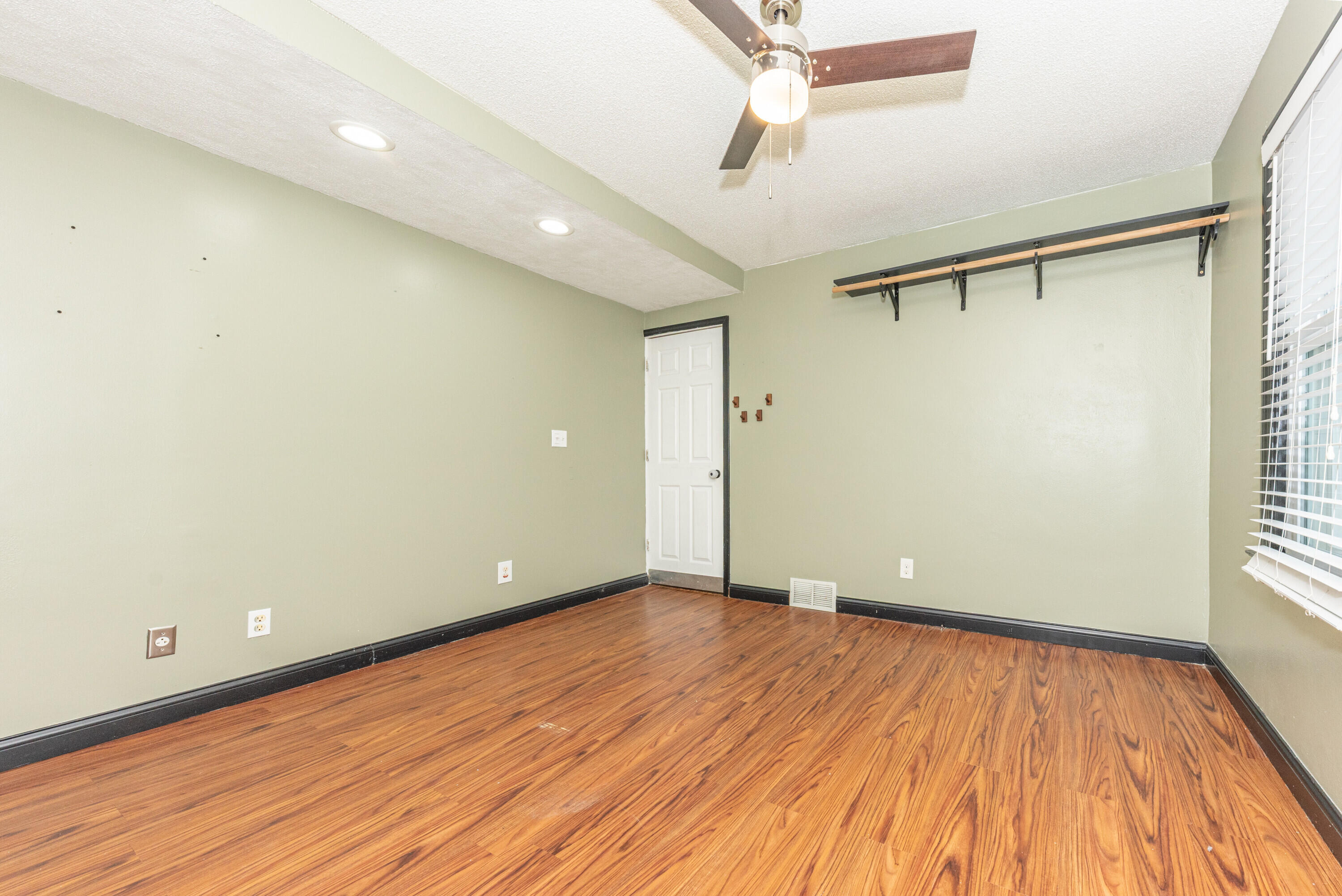 1005 S Wisner Street Property Photo 19