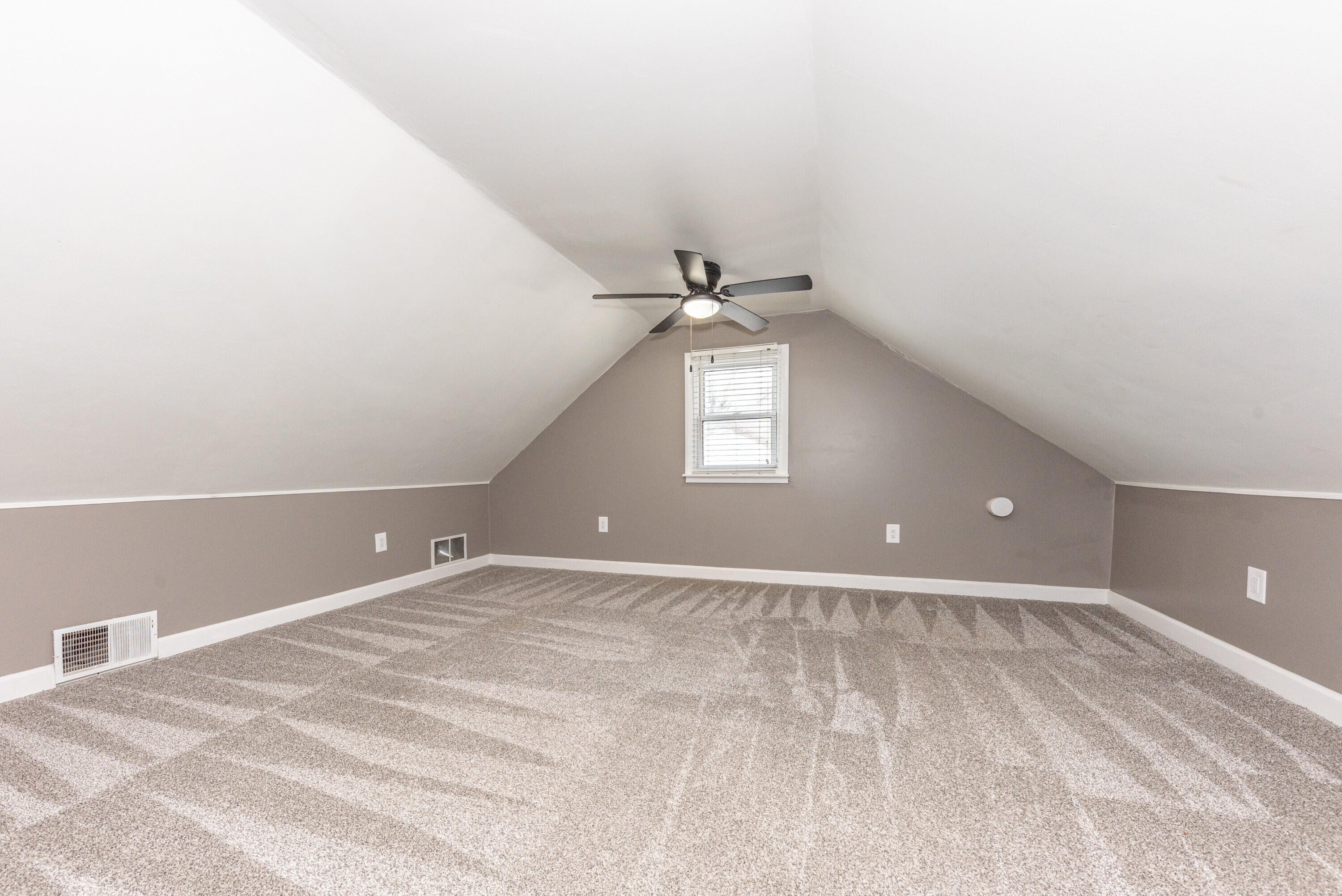 1005 S Wisner Street Property Photo 25