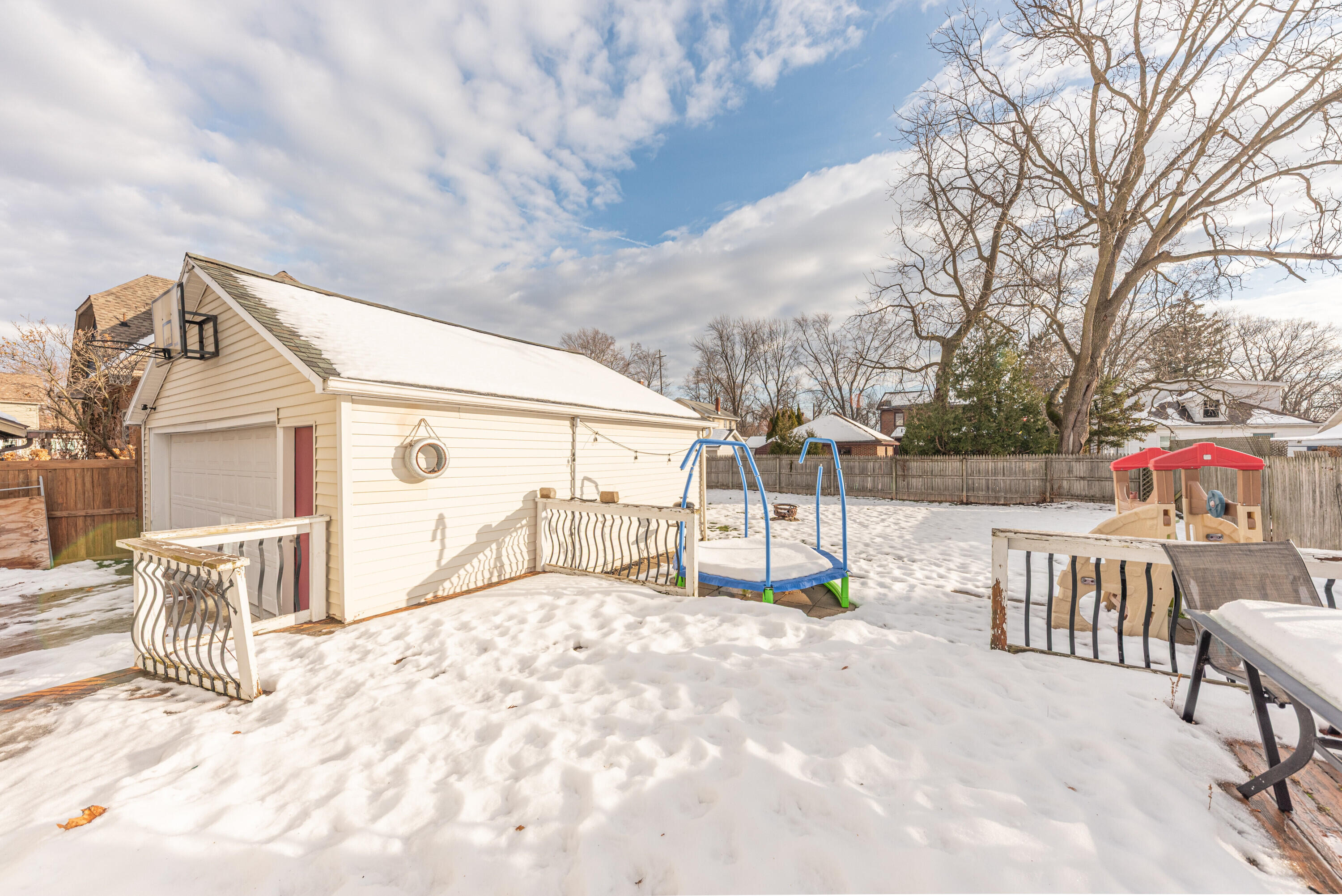 1005 S Wisner Street Property Photo 32