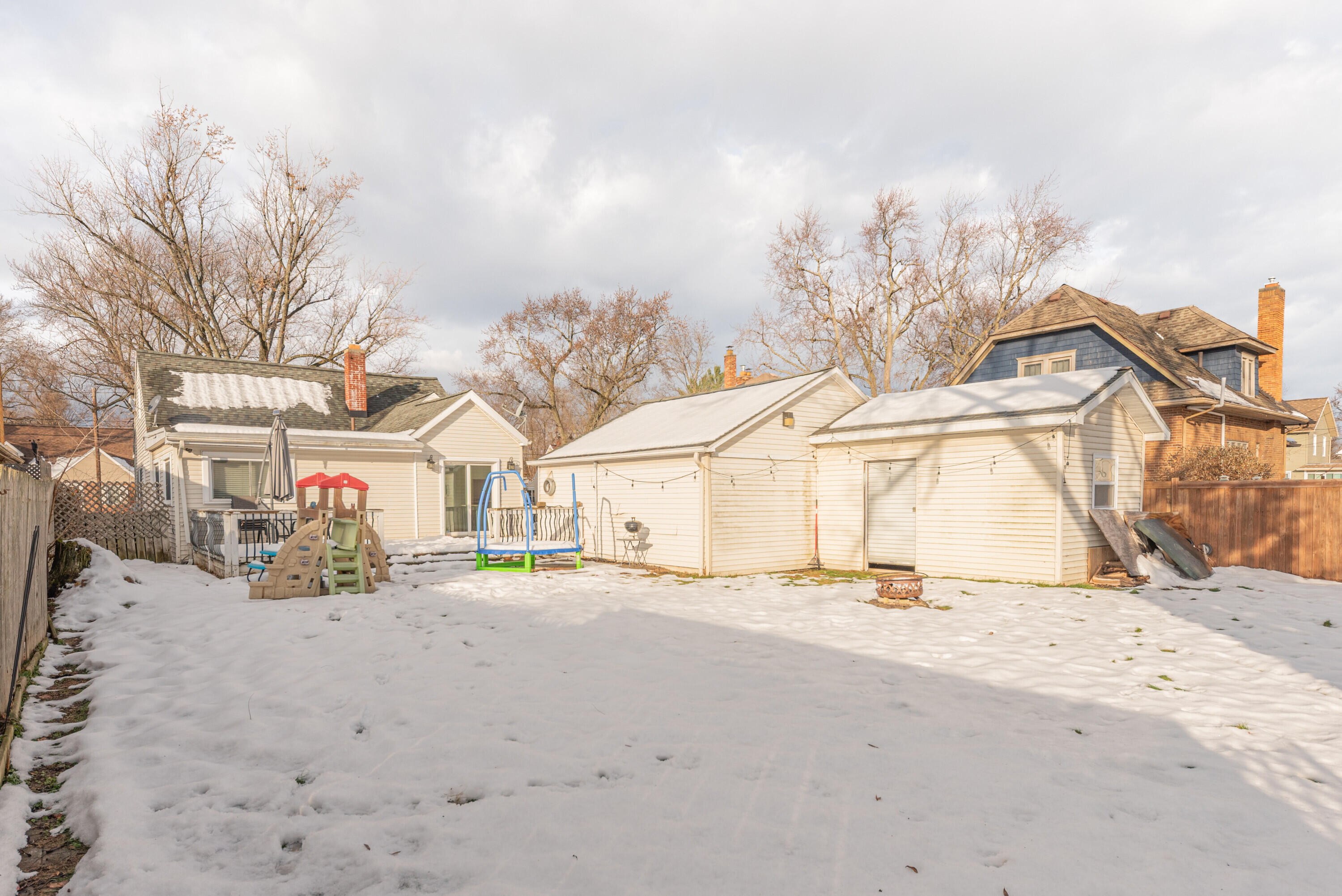 1005 S Wisner Street Property Photo 35