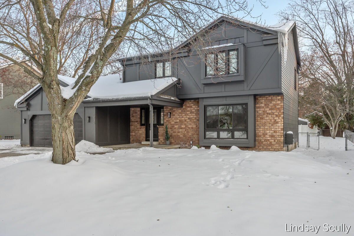 1830 Lockmere Drive Se Property Photo 1