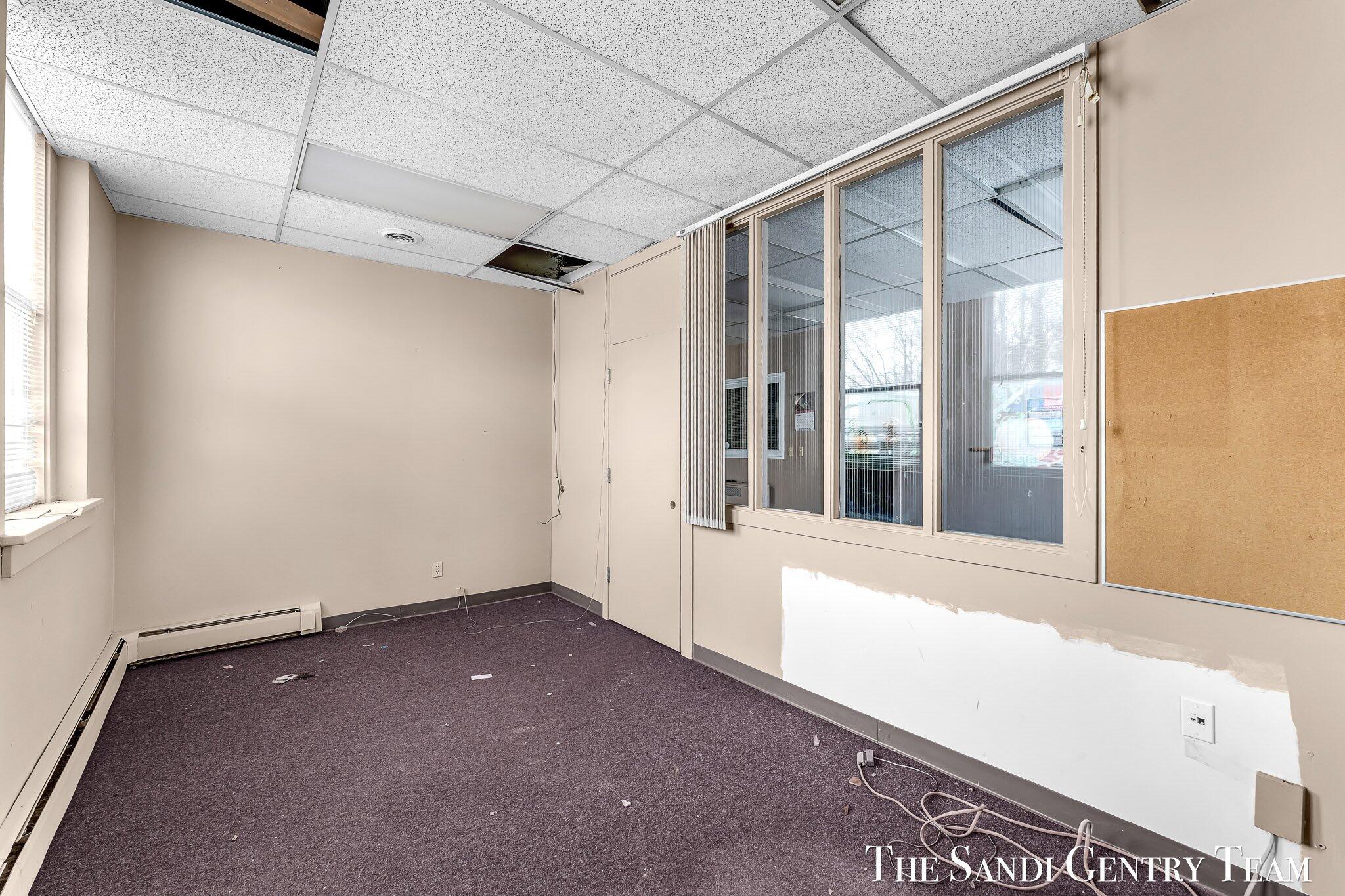 327 S Hancock Street Property Photo 12