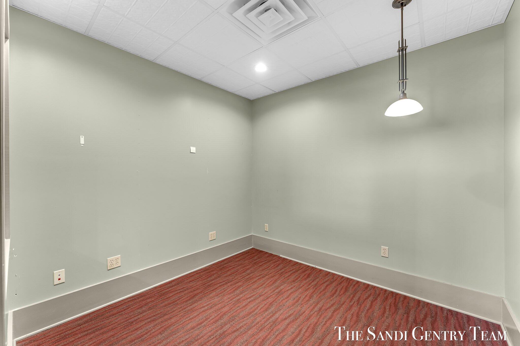 327 S Hancock Street Property Photo 22