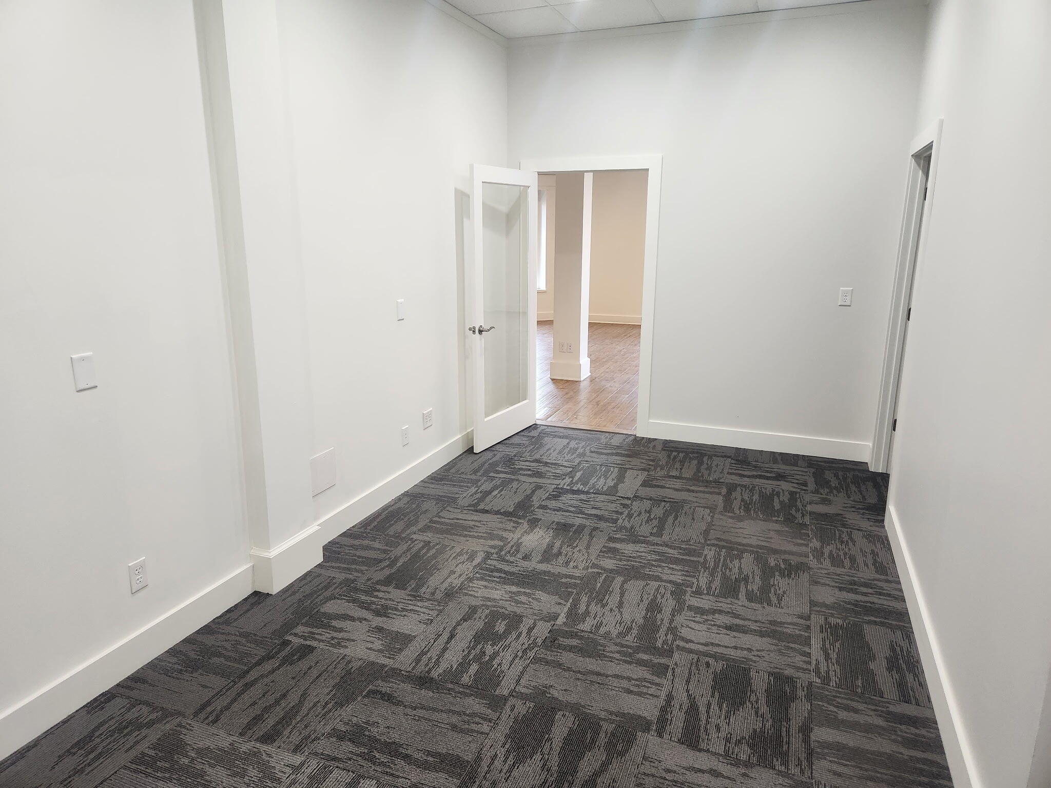 224 S River Avenue 1st Floor Property Photo 7