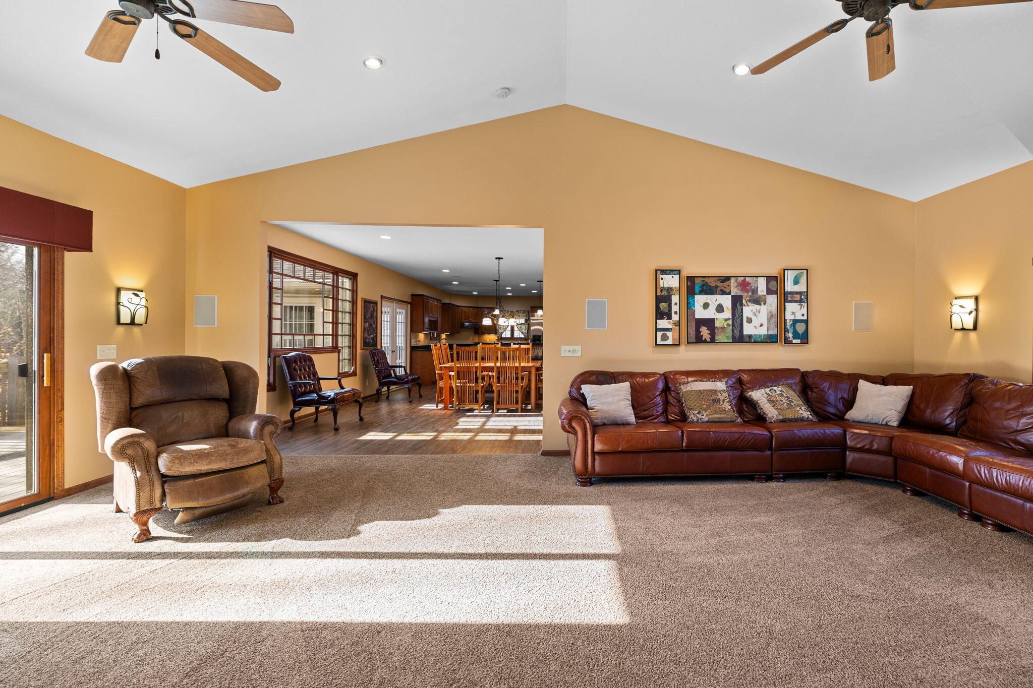 15445 Holly Drive Property Photo 3
