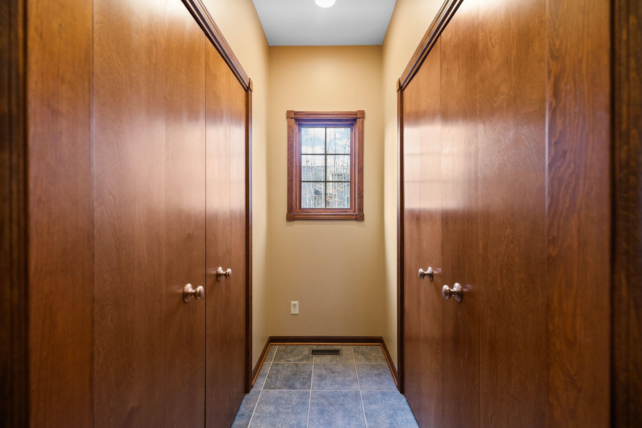 15445 Holly Drive Property Photo 10