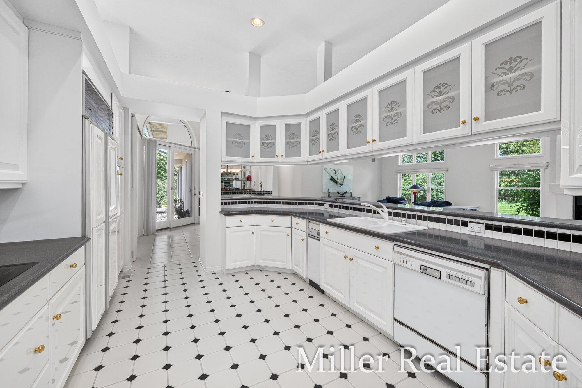 660 Indian Hills Drive Property Photo 15
