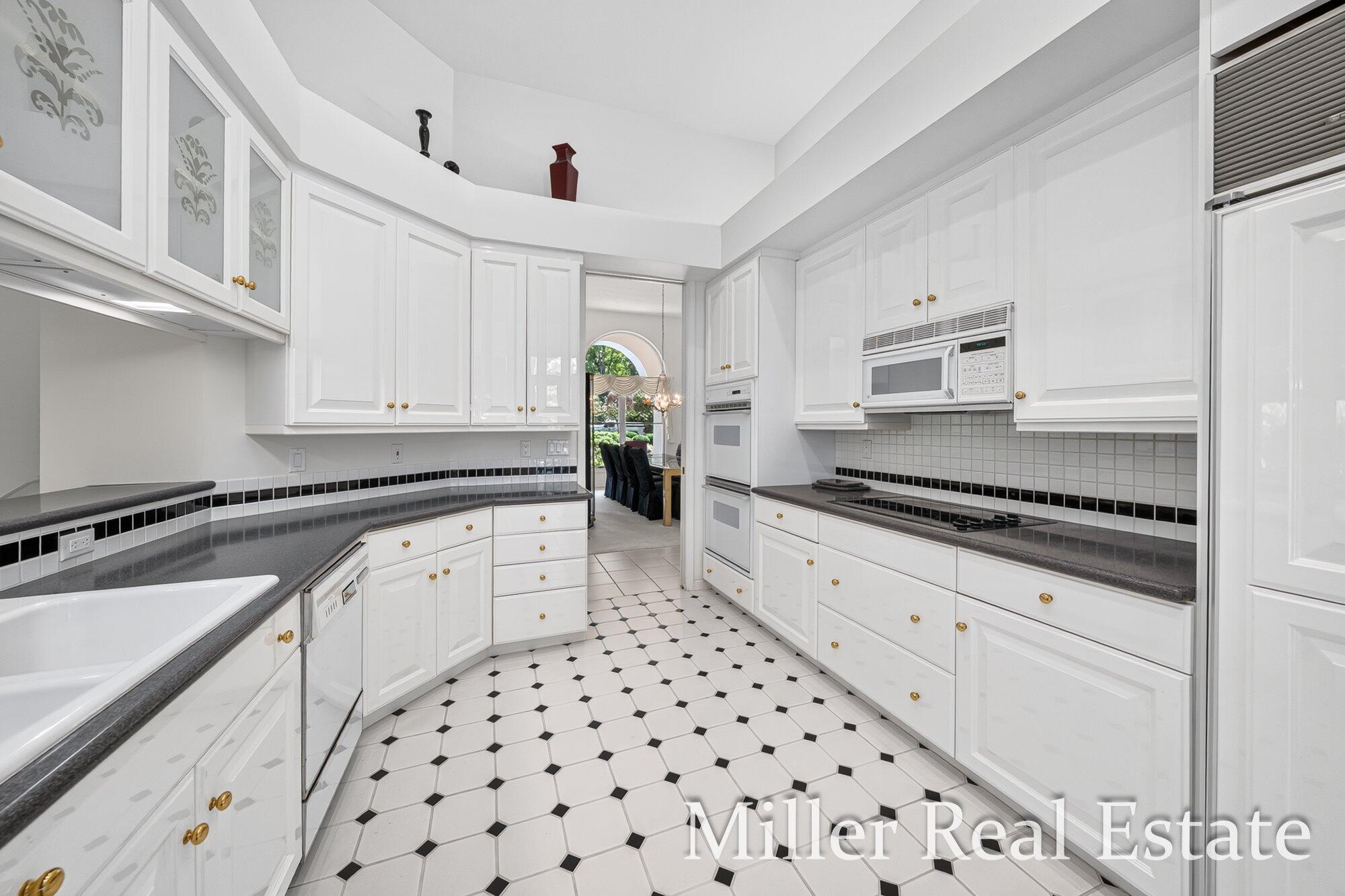660 Indian Hills Drive Property Photo 17
