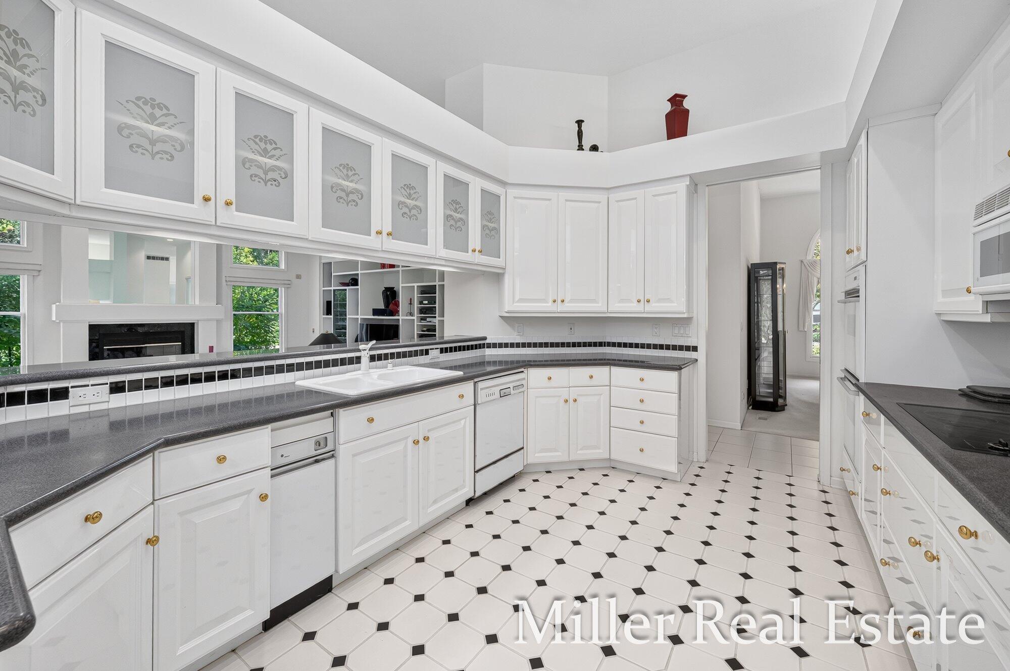 660 Indian Hills Drive Property Photo 18