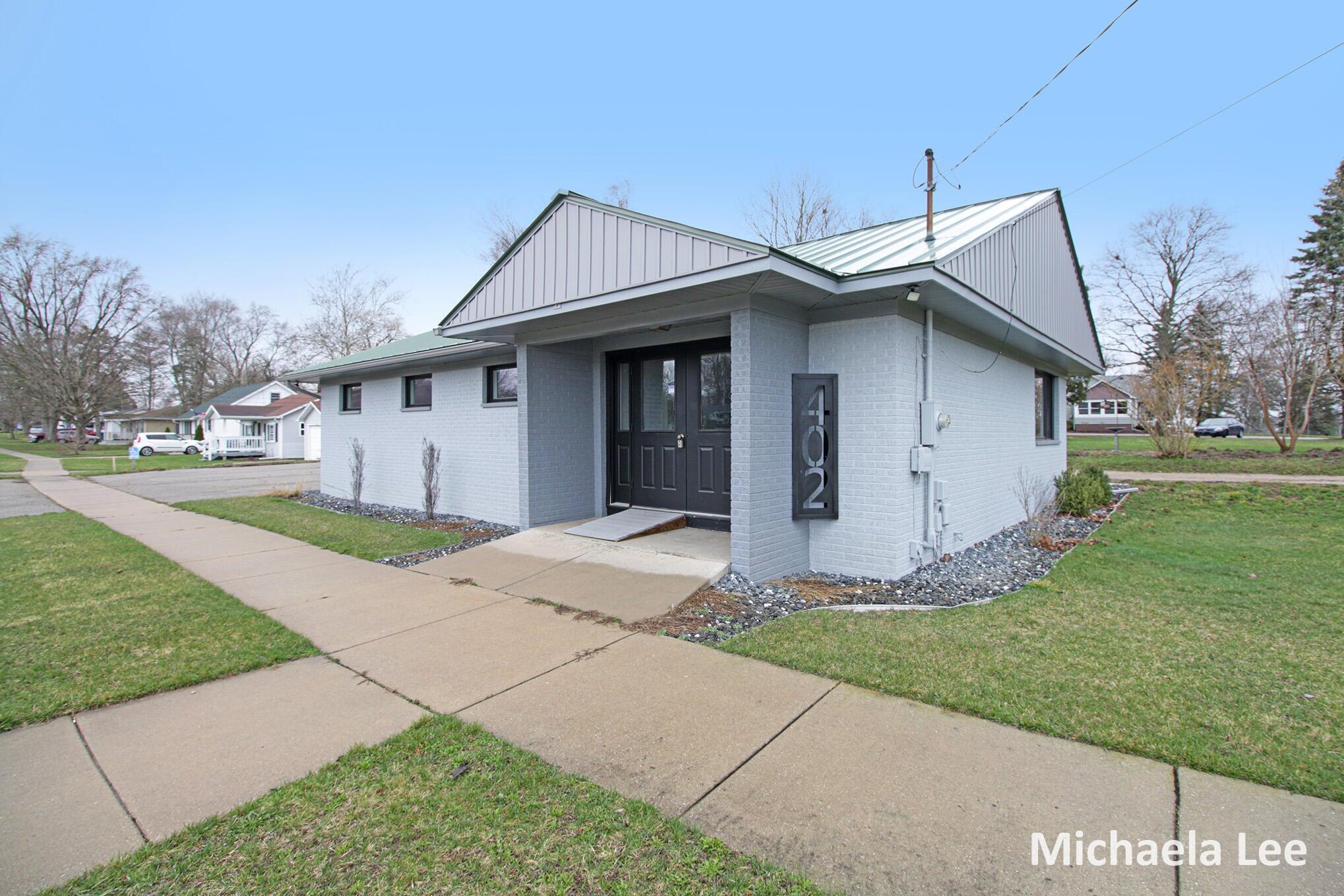402 Thornton Street Property Photo 1