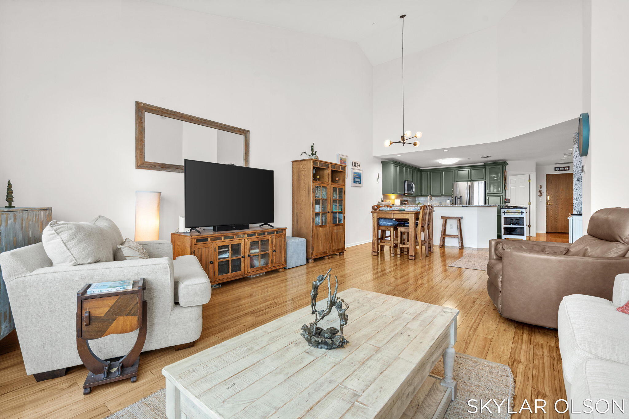 2964 Lakeshore Drive E701 Property Photo 25