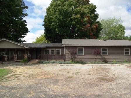 1316,28&70 E Chauvez Road Property Photo 4