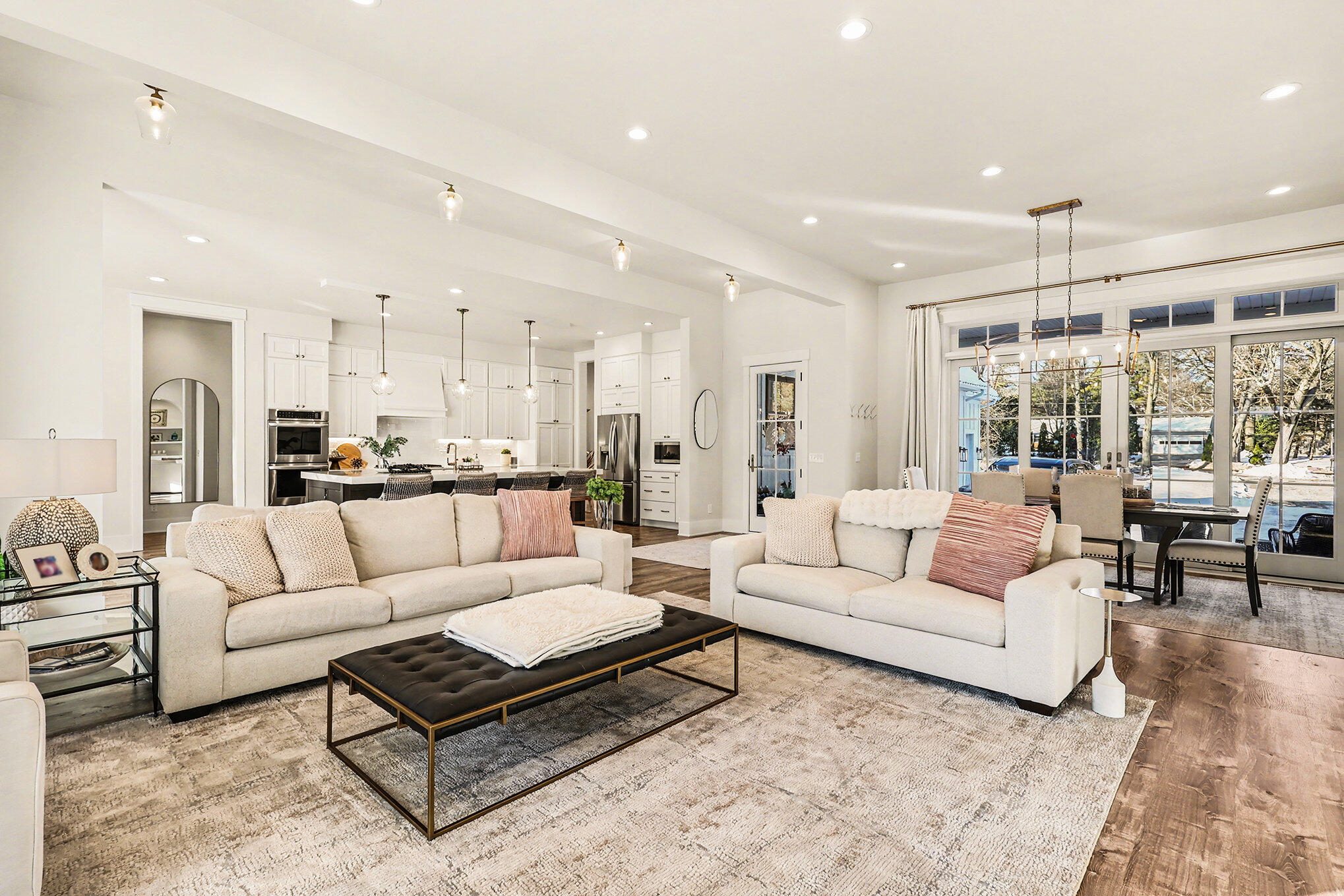 15080 Steve's Drive Property Photo 3