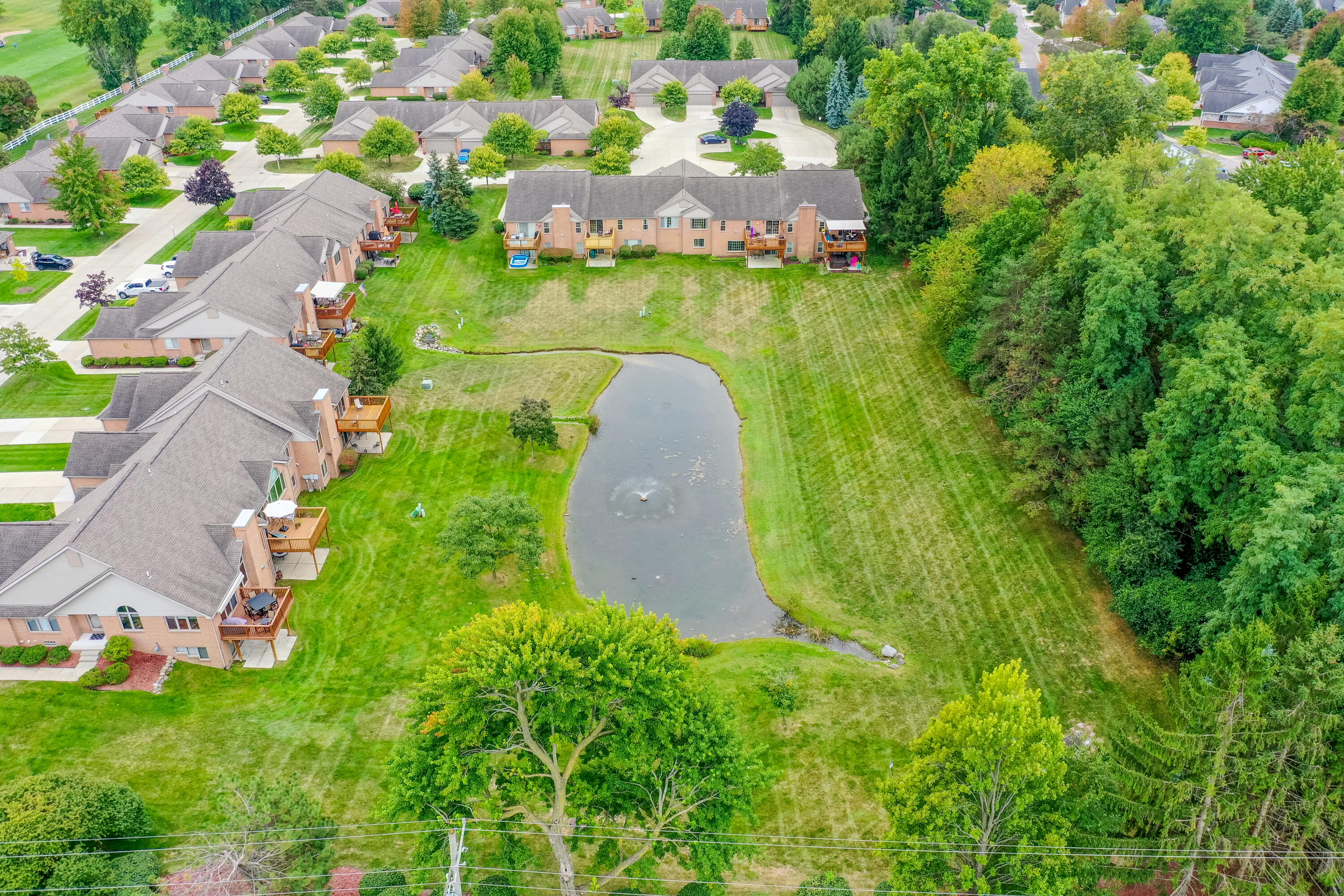 40049 Rolling Green Court Property Photo 32