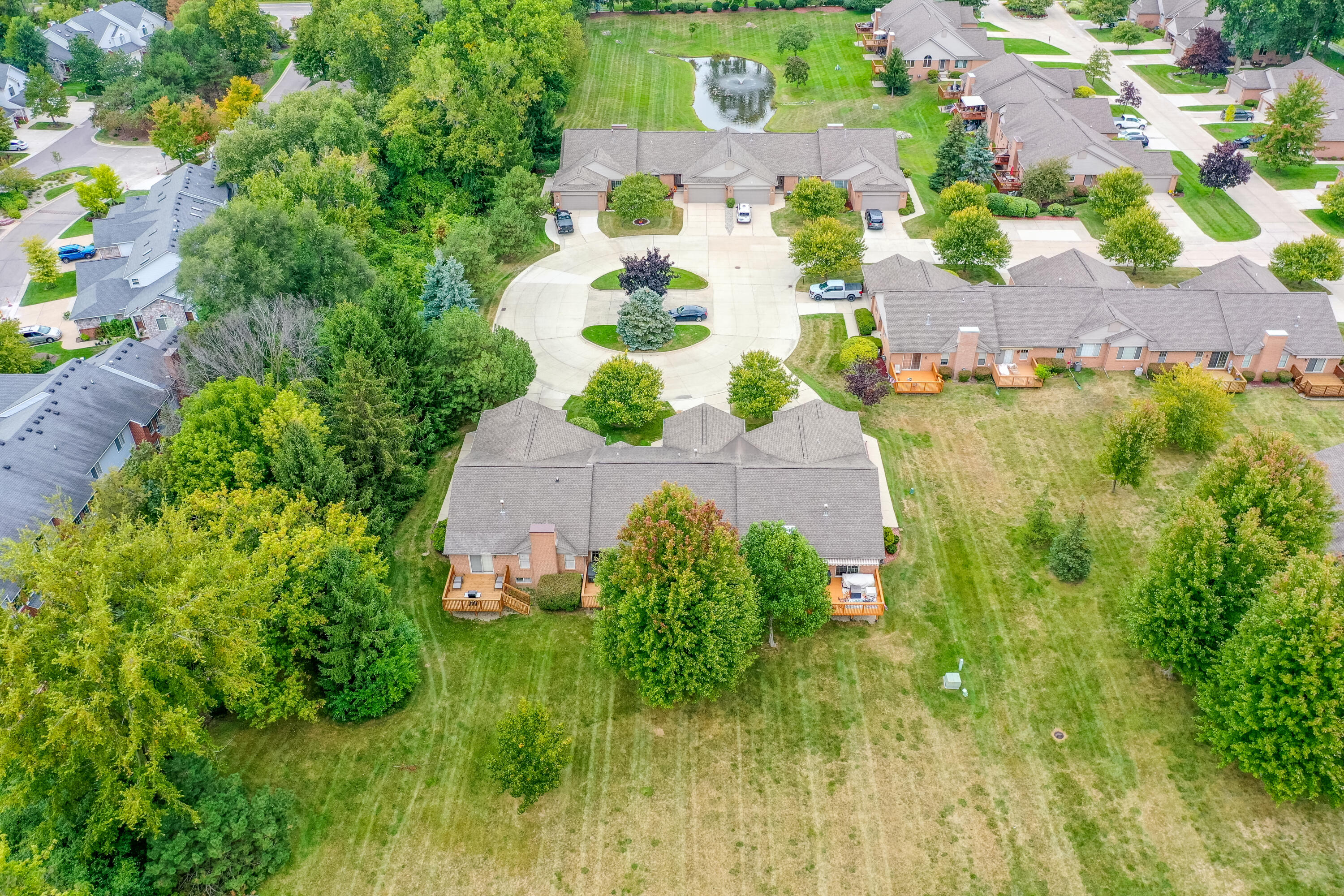40049 Rolling Green Court Property Photo 33