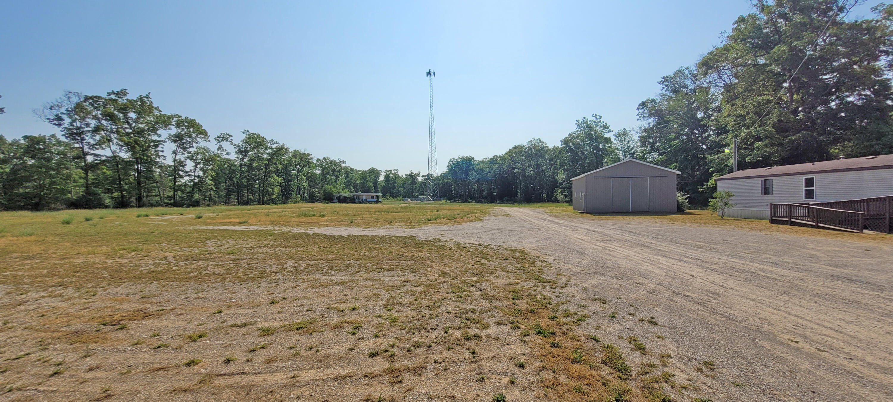 6634 N Woodbridge Road Property Photo 4