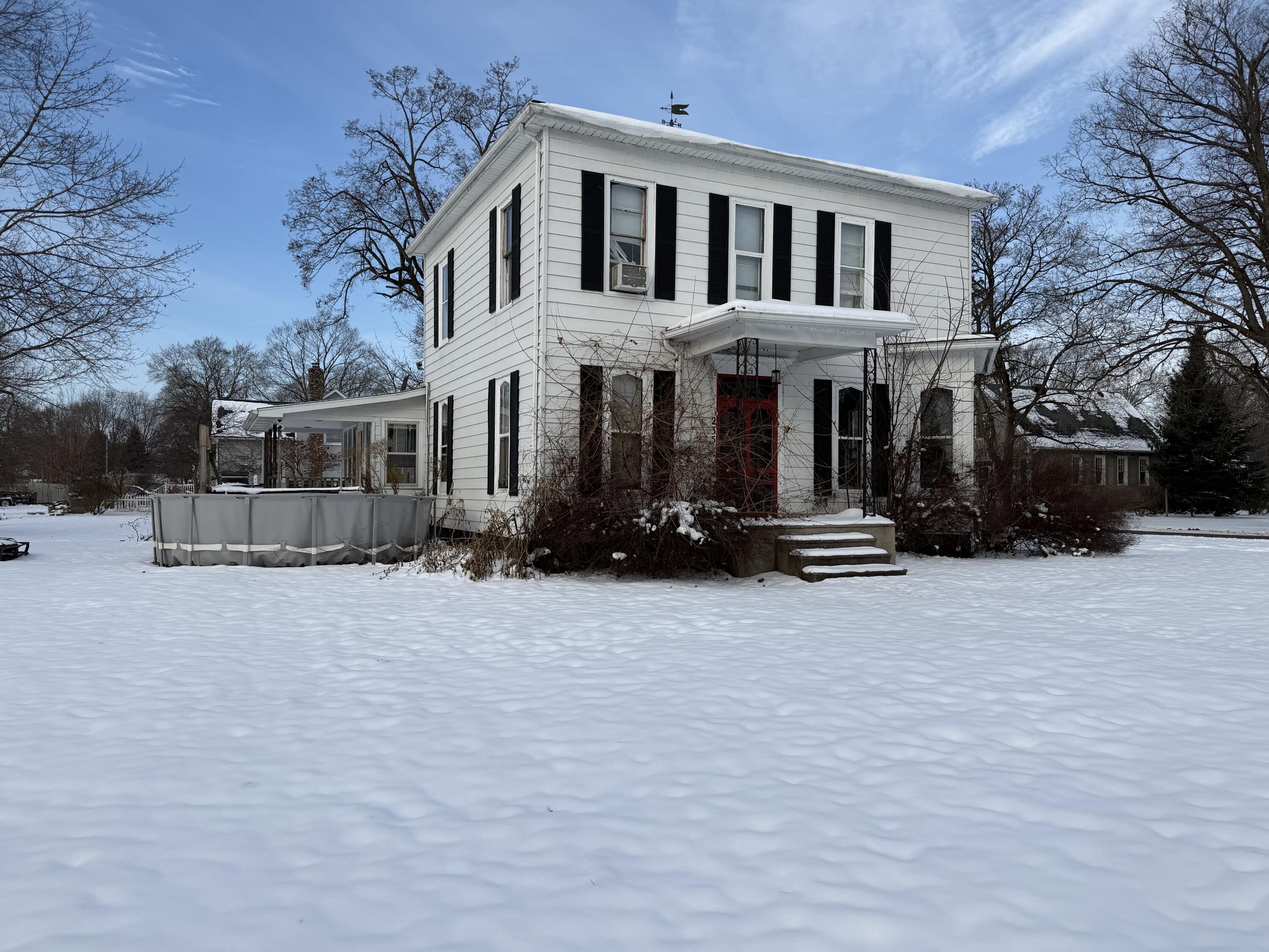 235 N Nottawa Street Property Photo 4