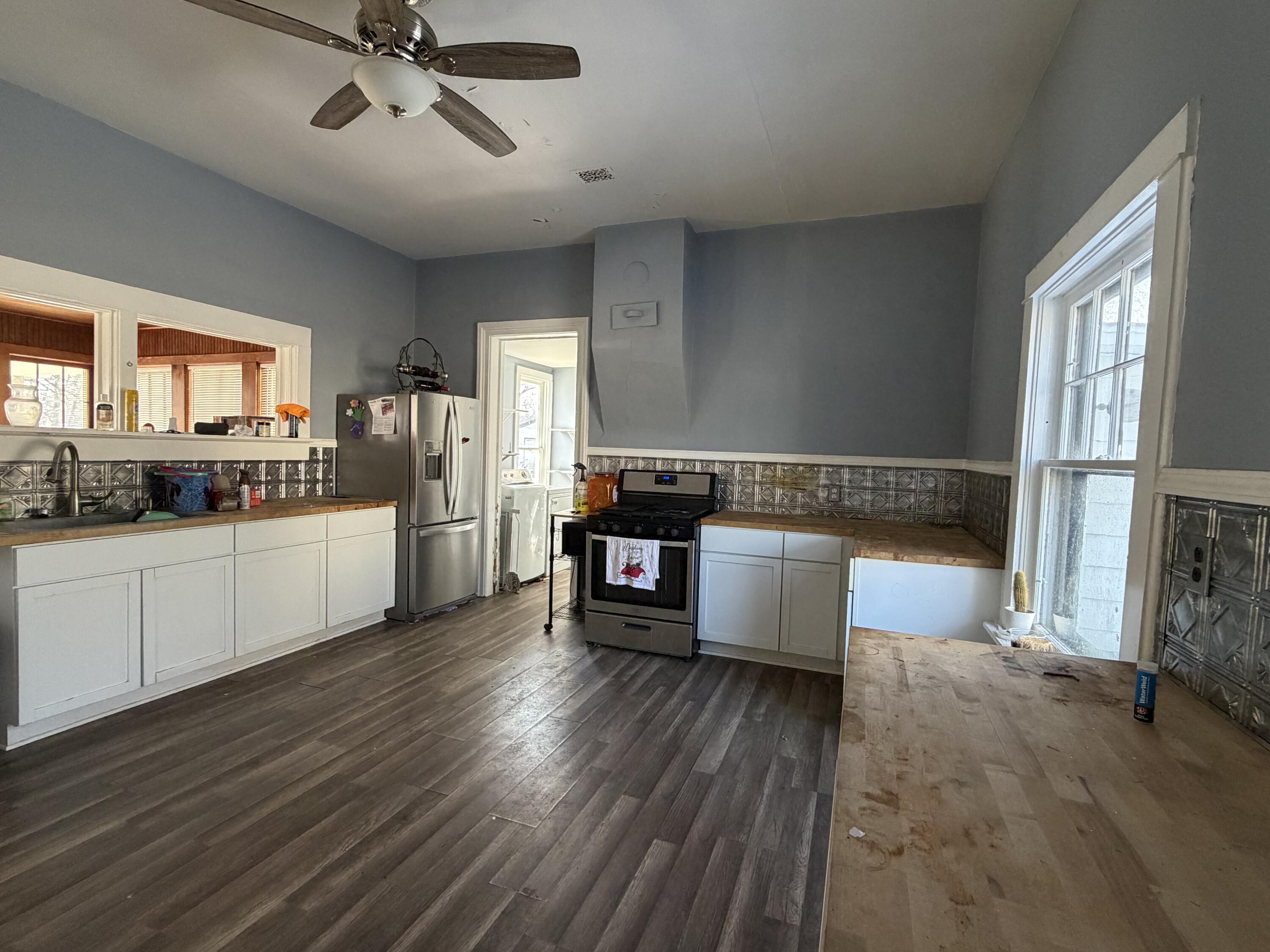 235 N Nottawa Street Property Photo 5