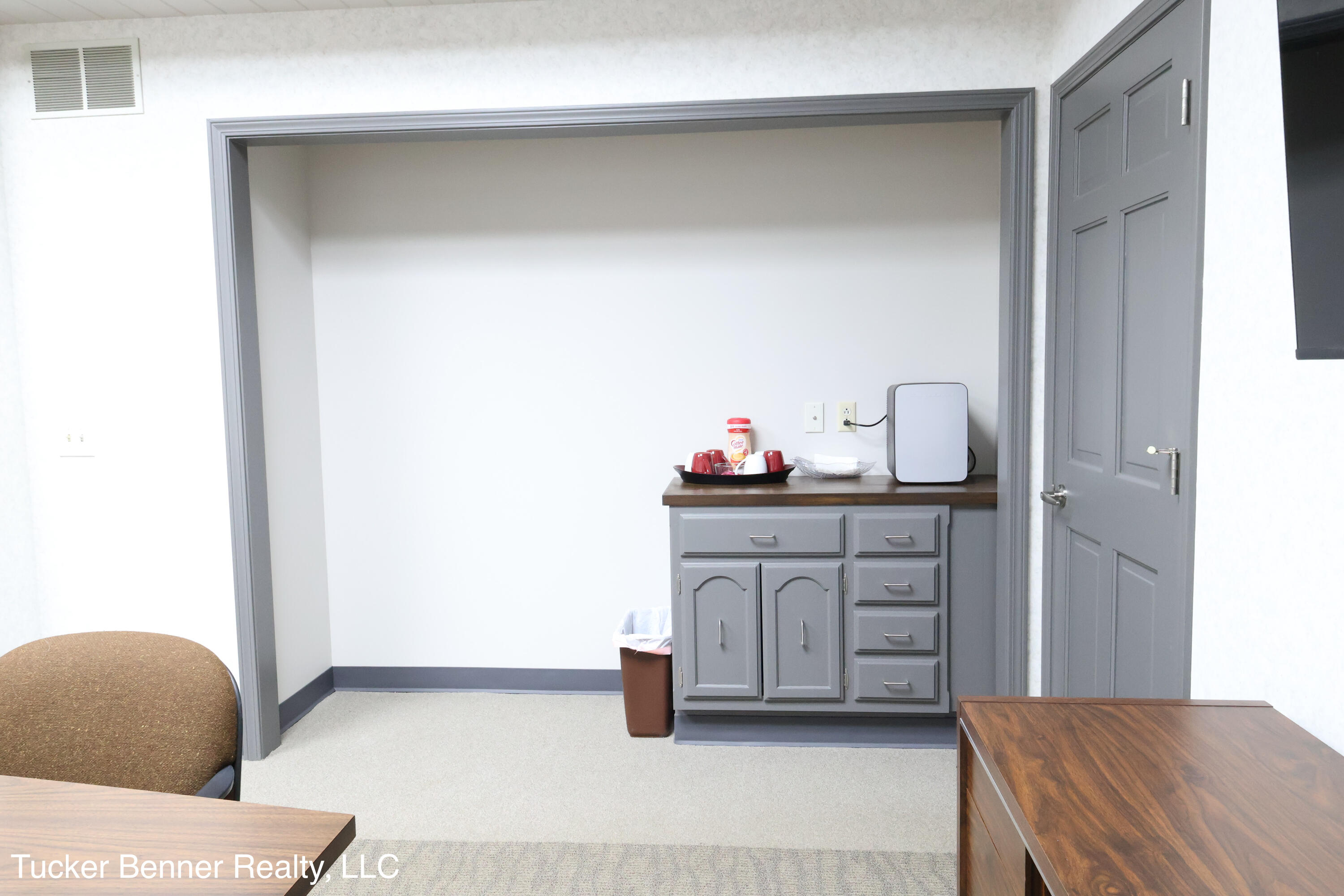 1461 Evanston Avenue Property Photo 33