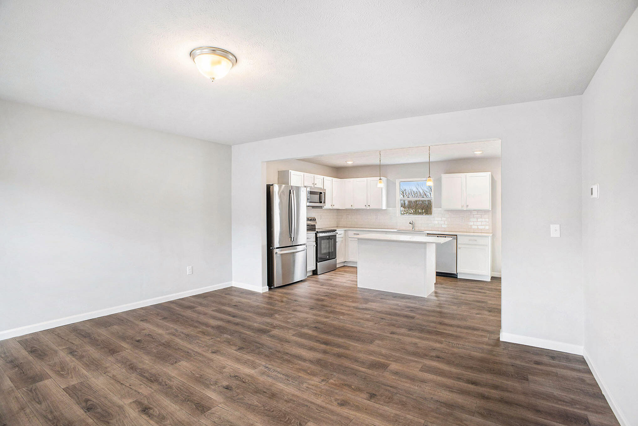 16314 Mitchell Creek Trail Property Photo 4