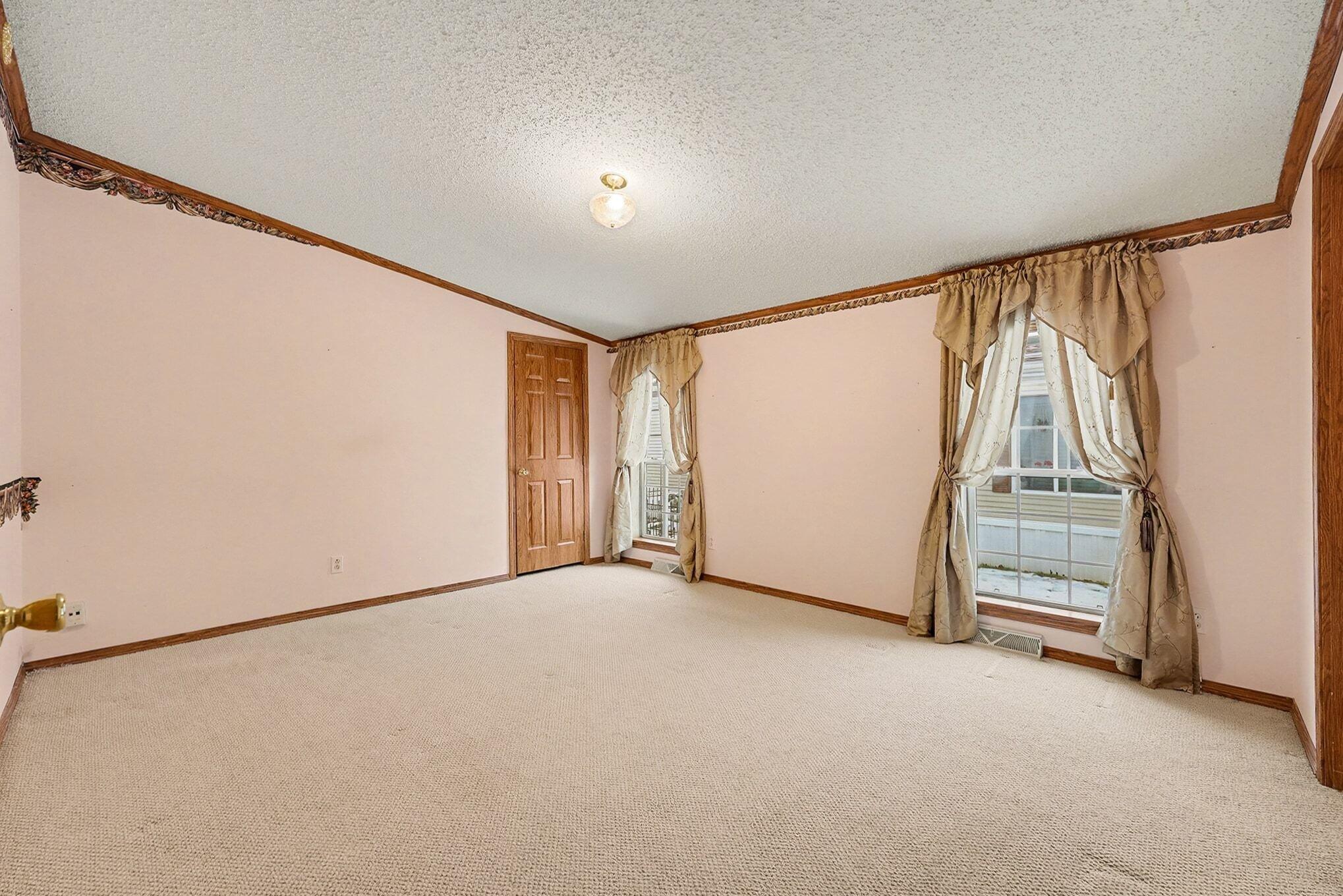 1330 Windridge Lane Property Photo 9