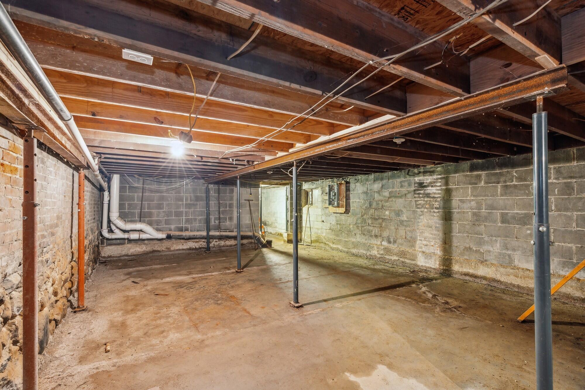 217 E Front Street Property Photo 15