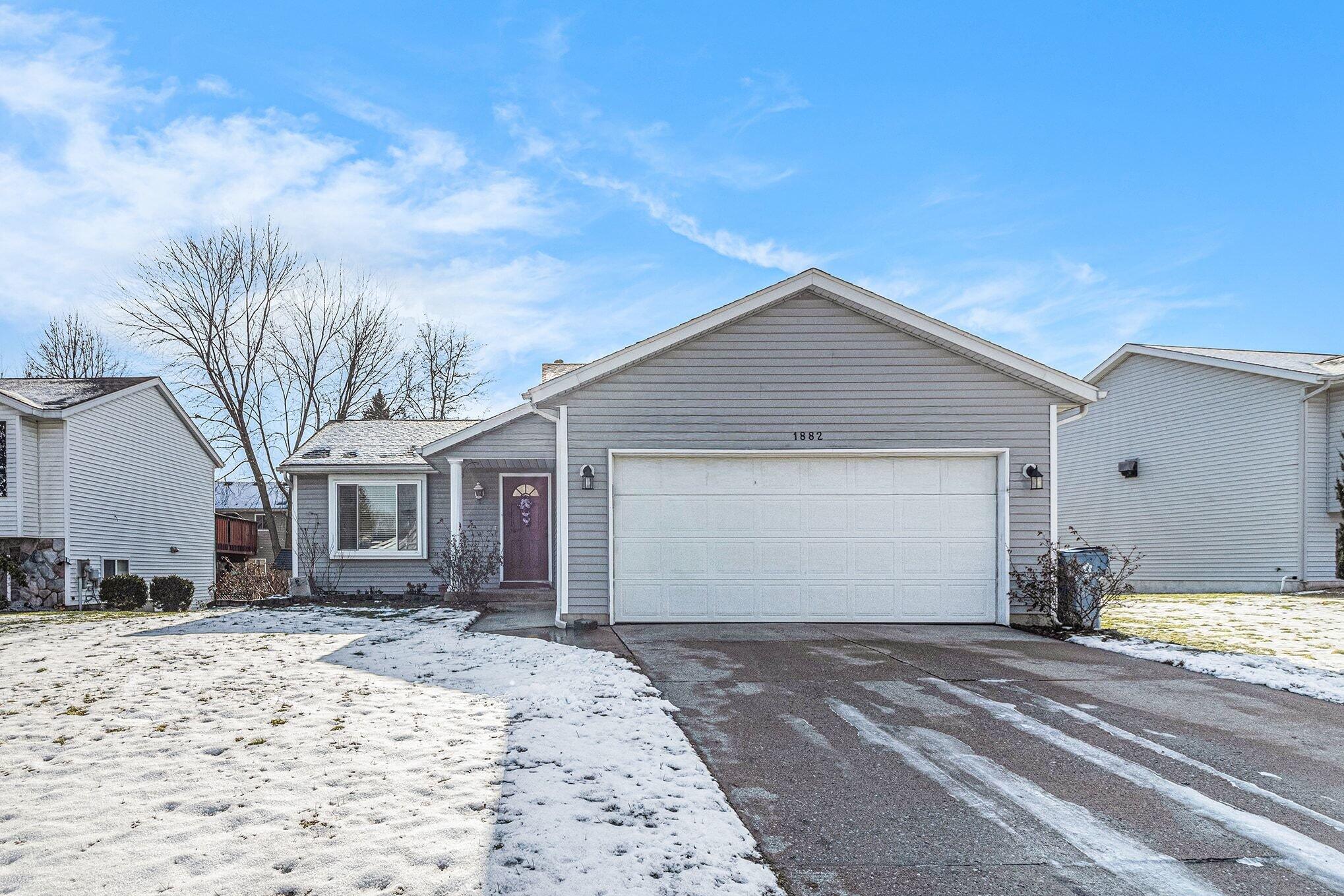1882 Crosswinds Court Se Property Photo 1