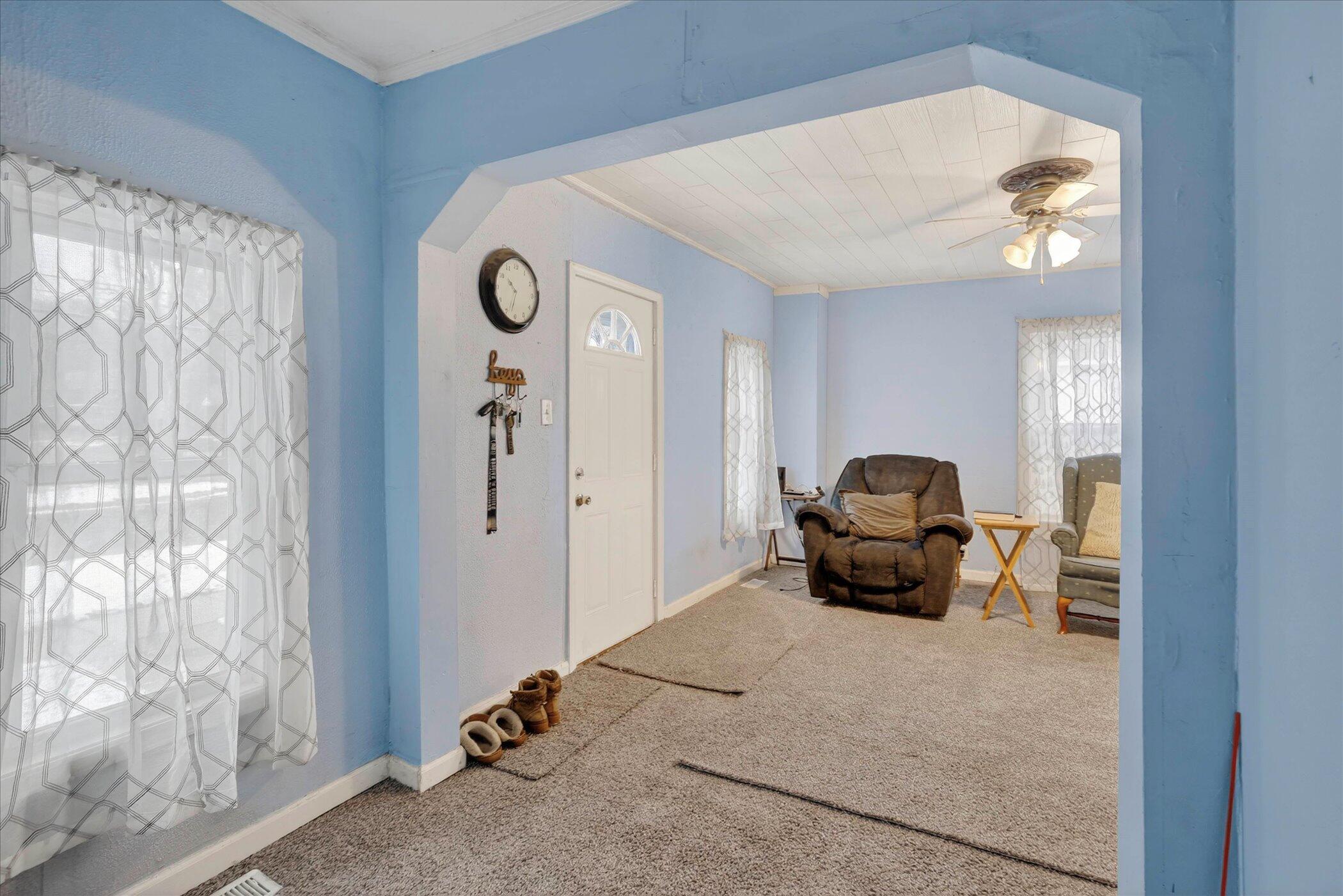 620 E Green Street Property Photo 9