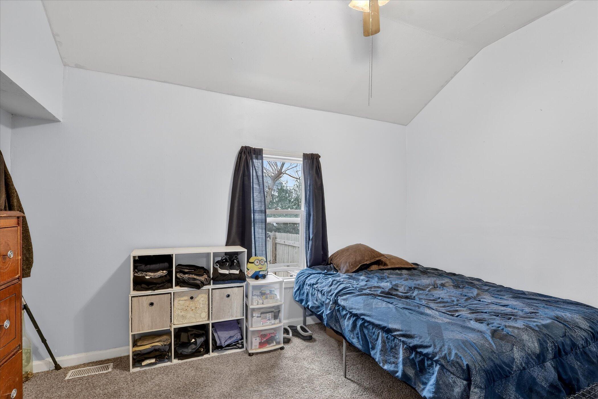 620 E Green Street Property Photo 12