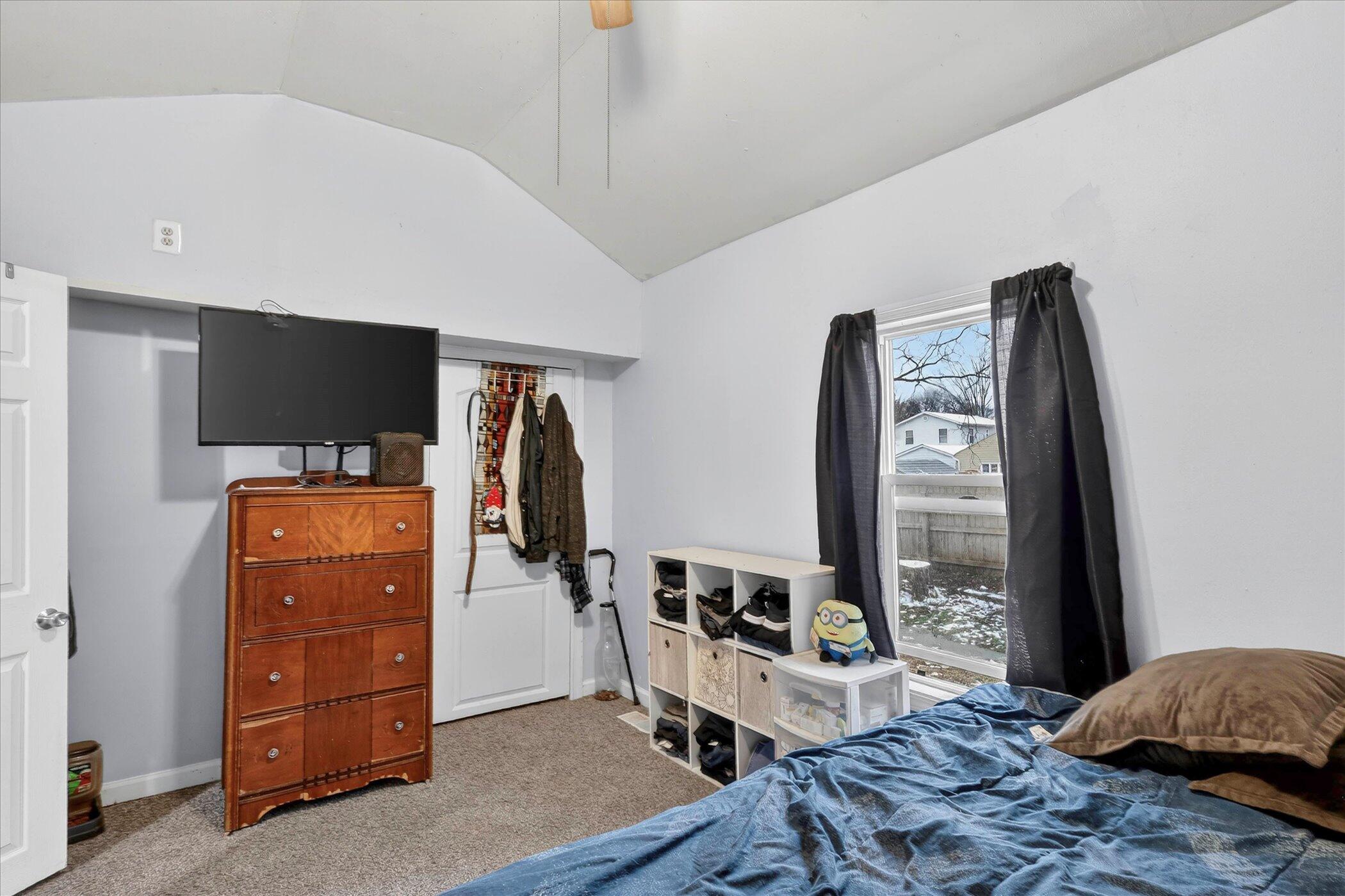 620 E Green Street Property Photo 13