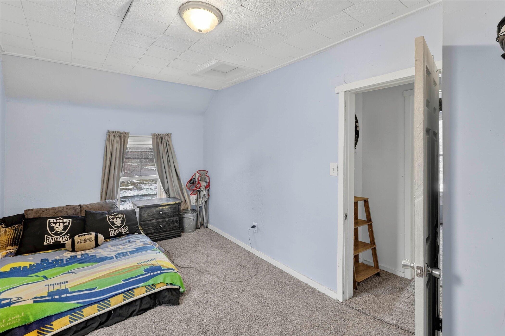 620 E Green Street Property Photo 16