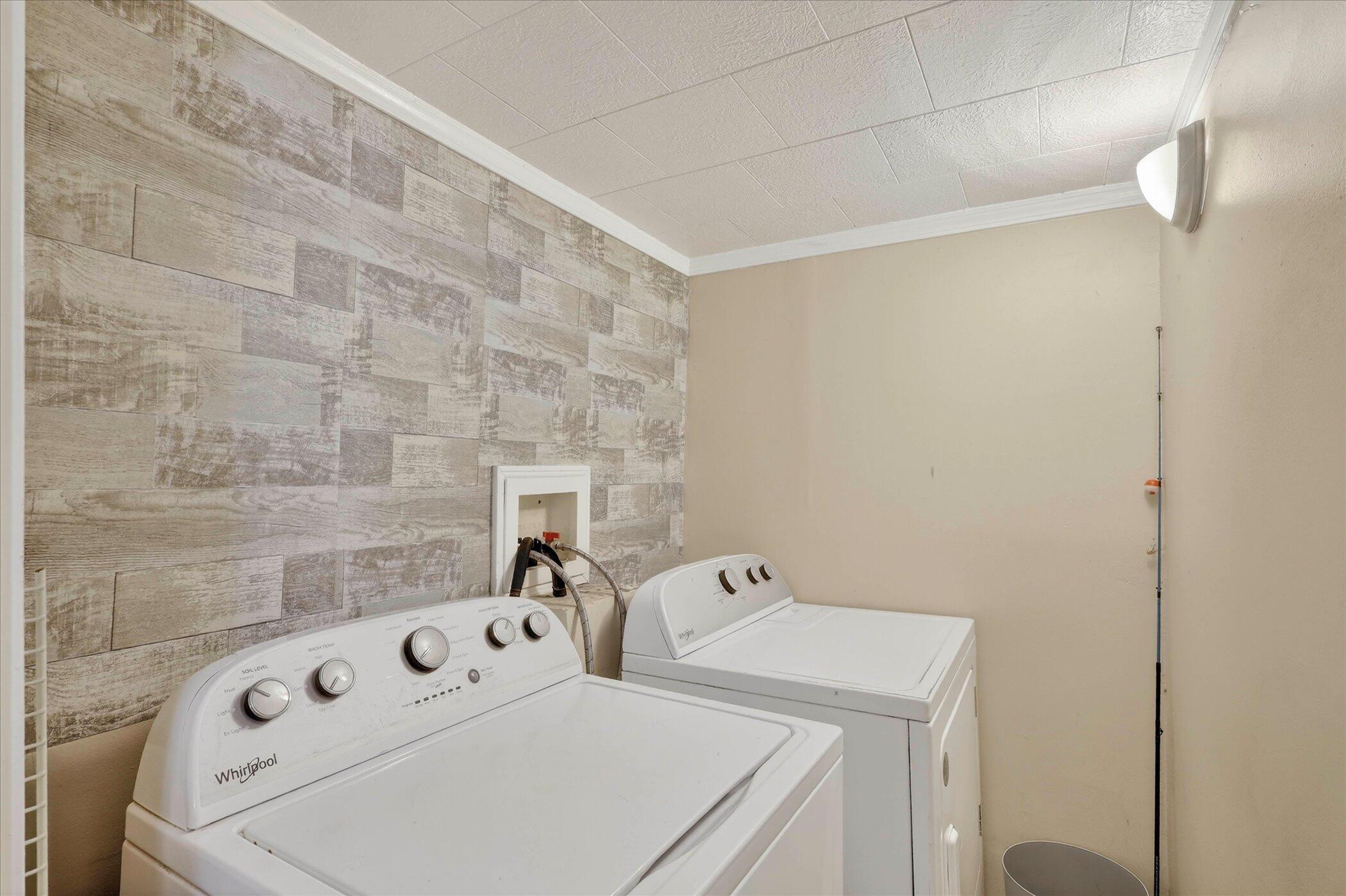 620 E Green Street Property Photo 18