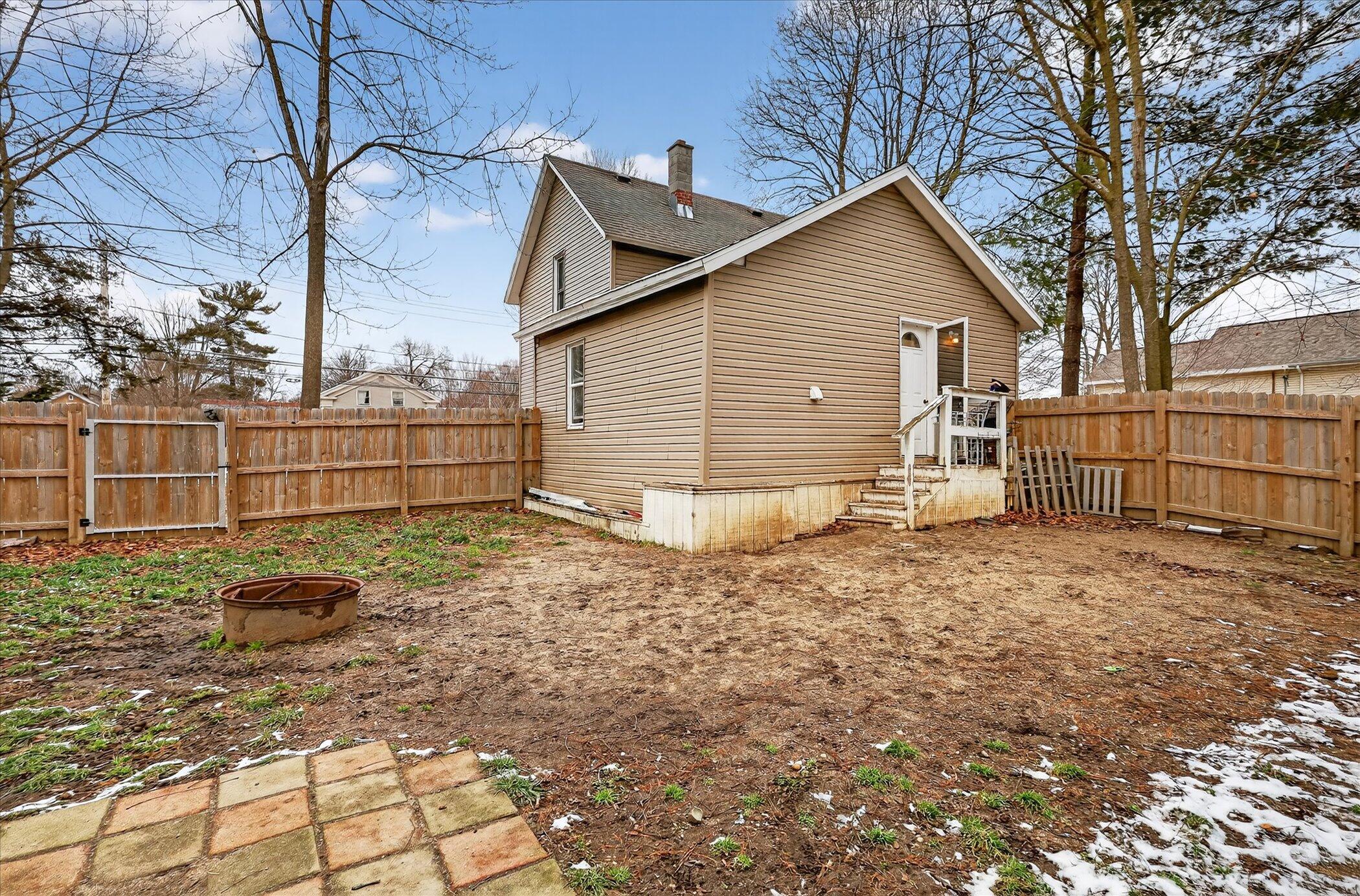 620 E Green Street Property Photo 21