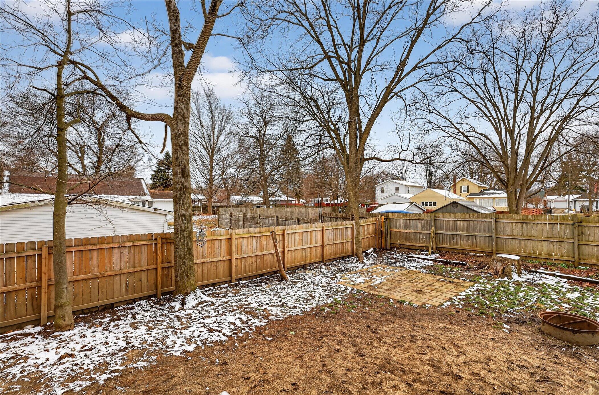 620 E Green Street Property Photo 23