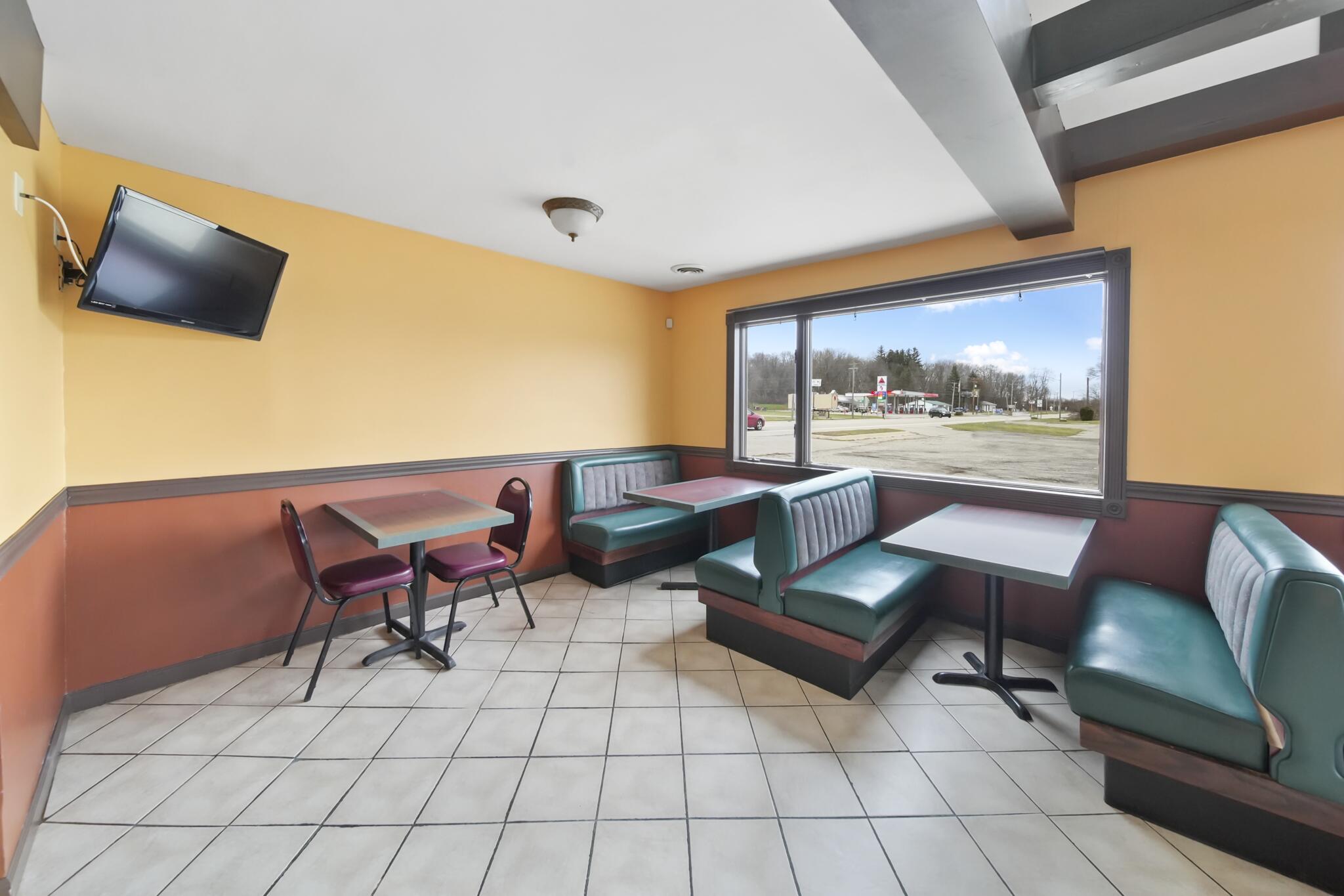 107 E Jackson Road Property Photo 13