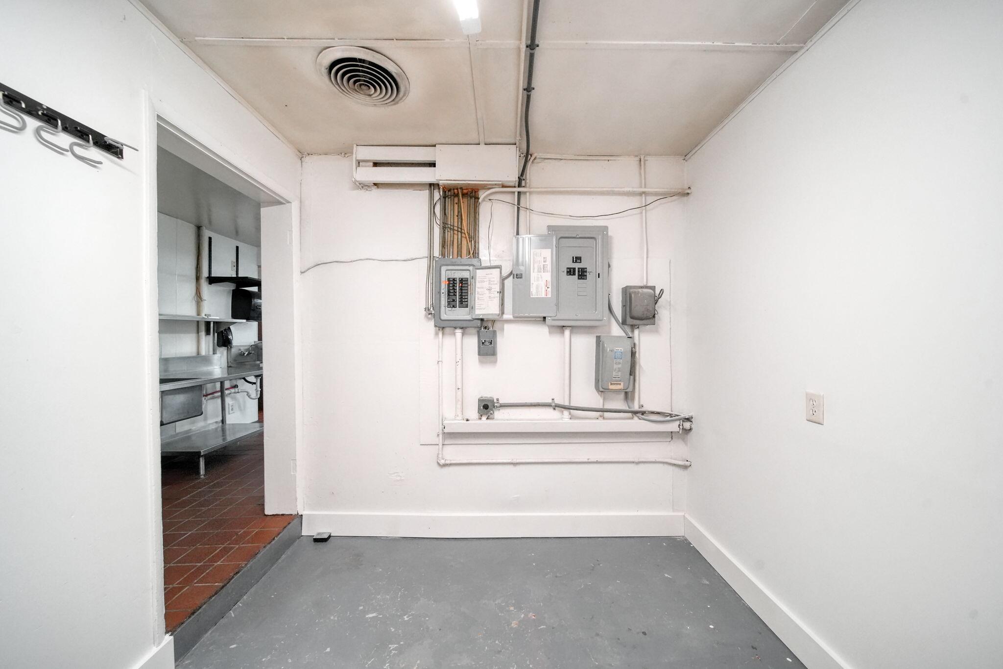 107 E Jackson Road Property Photo 19