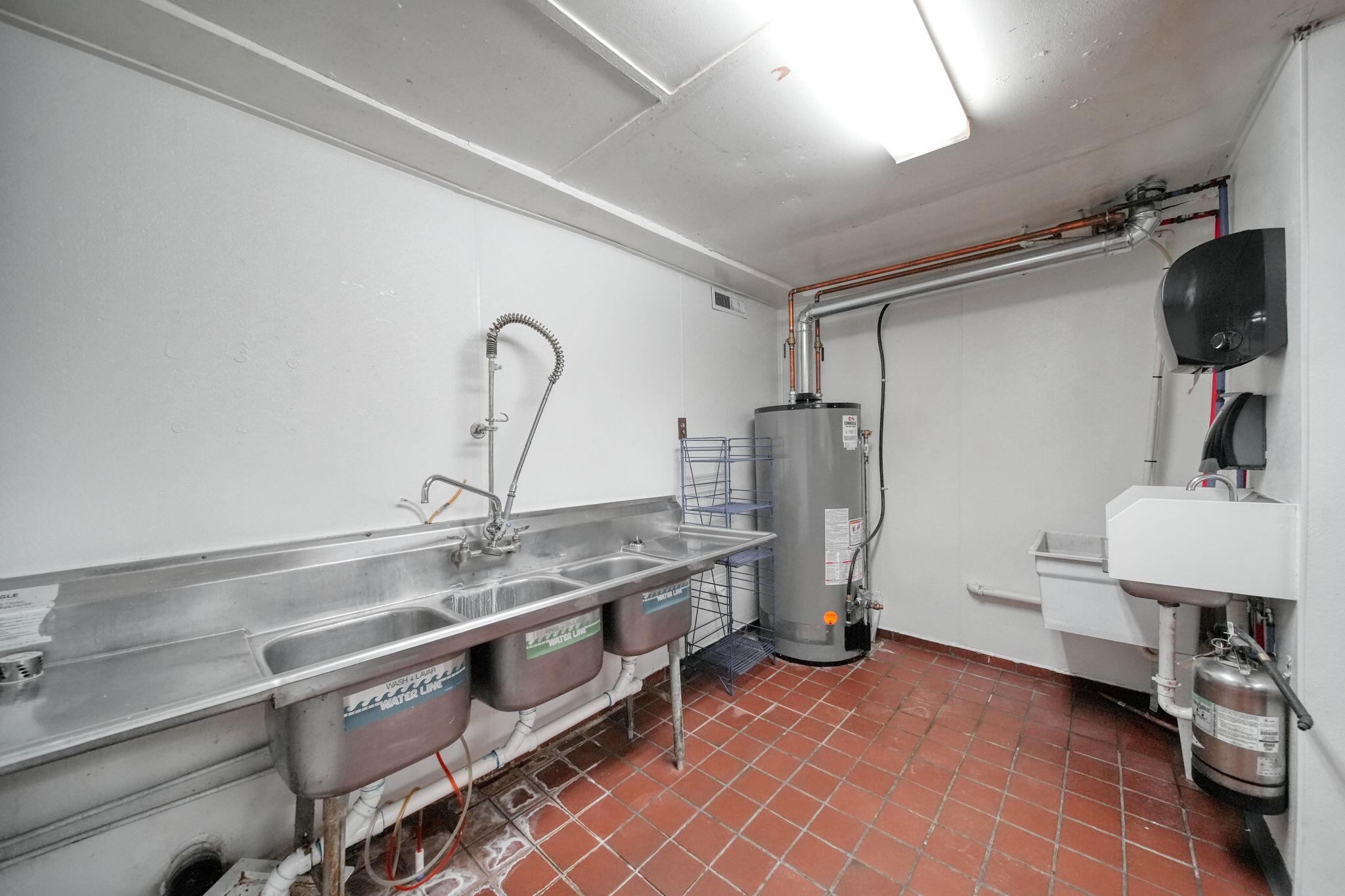 107 E Jackson Road Property Photo 26
