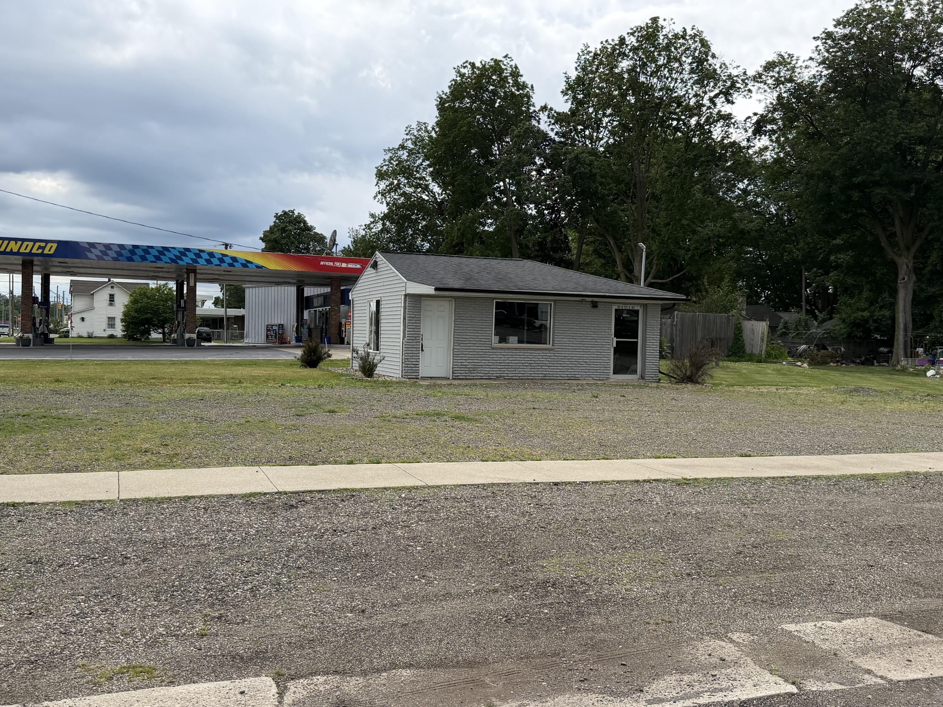 102 N Lincoln Avenue Property Photo 1