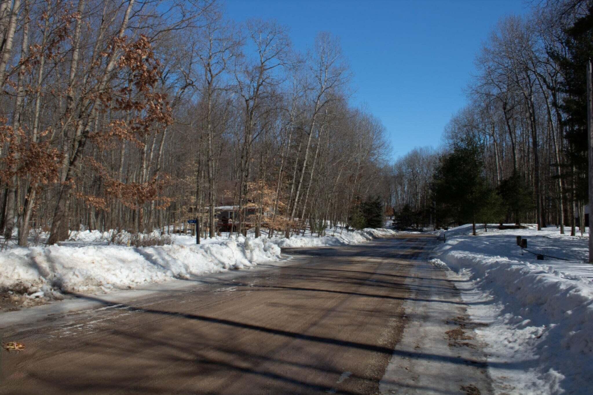 8158 Highland Trail Property Photo 3