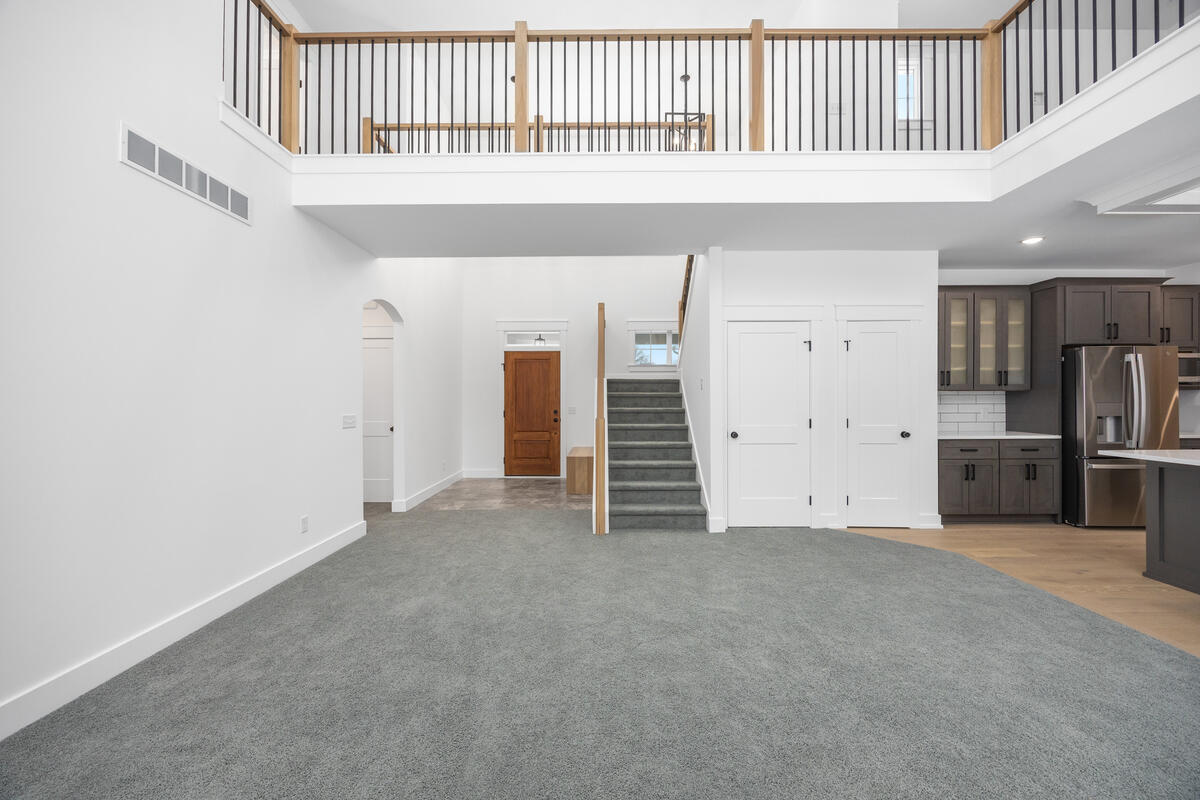 8774 Patterson Avenue Se Property Photo 9