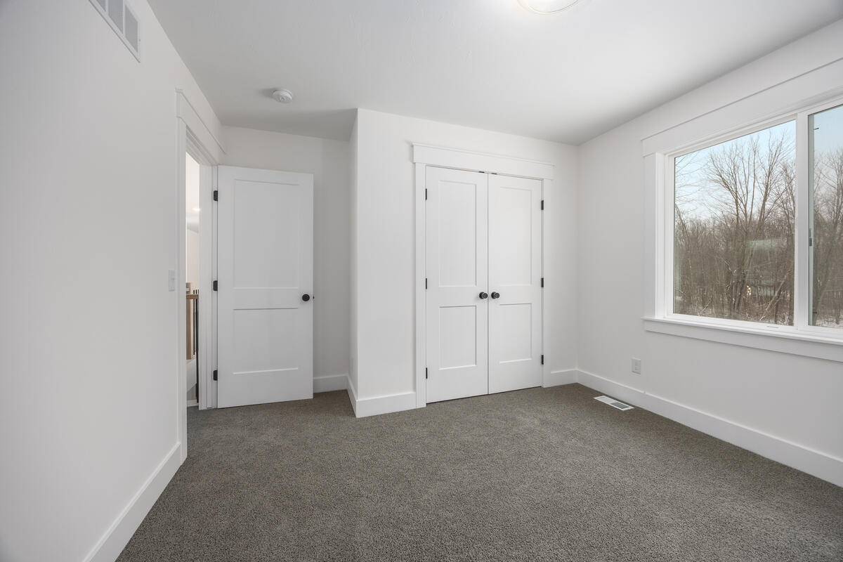 8774 Patterson Avenue Se Property Photo 51