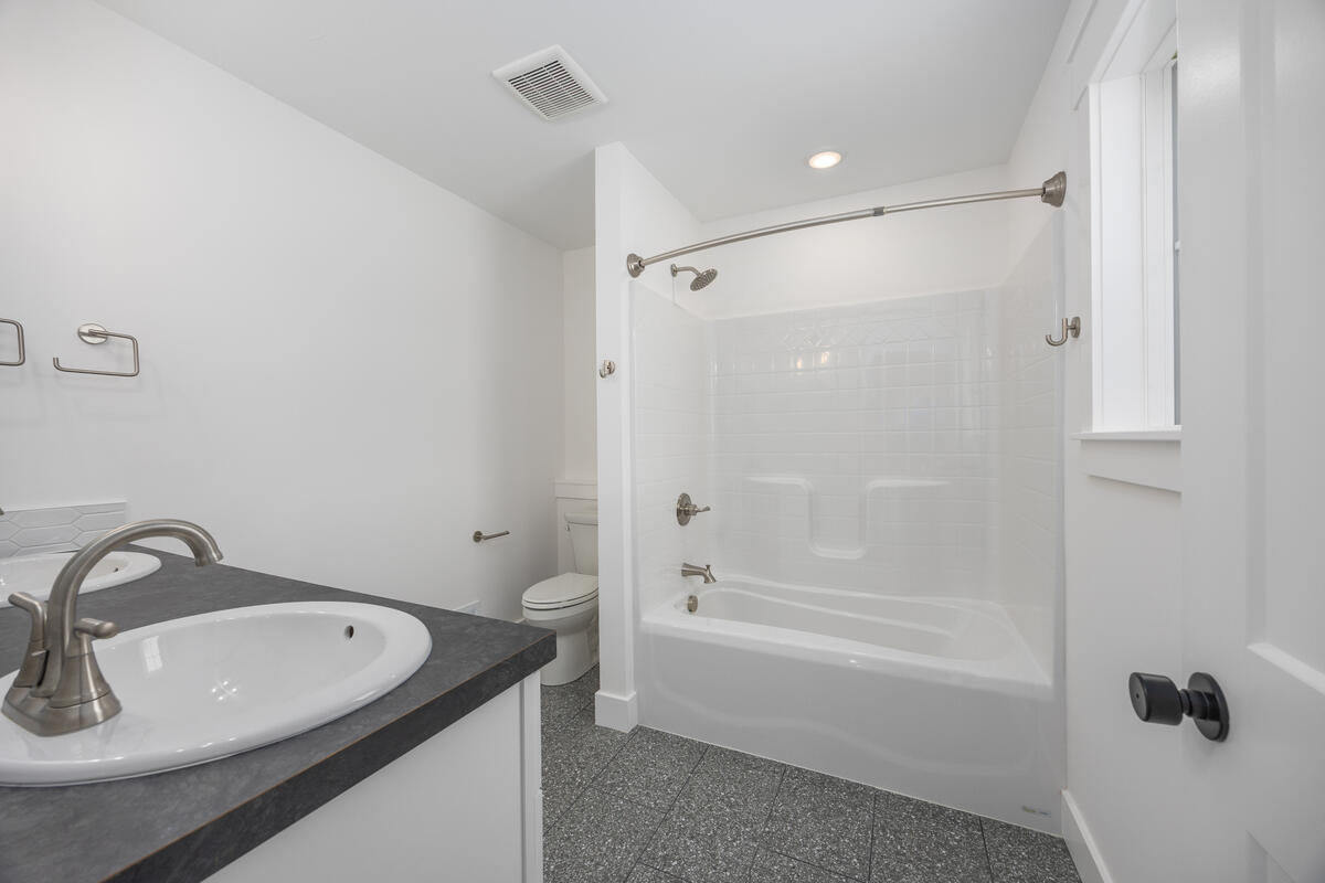 8774 Patterson Avenue Se Property Photo 55