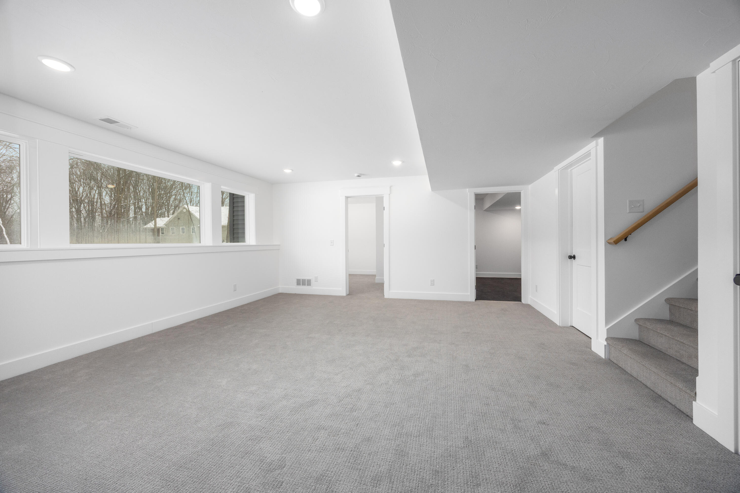 8774 Patterson Avenue Se Property Photo 57