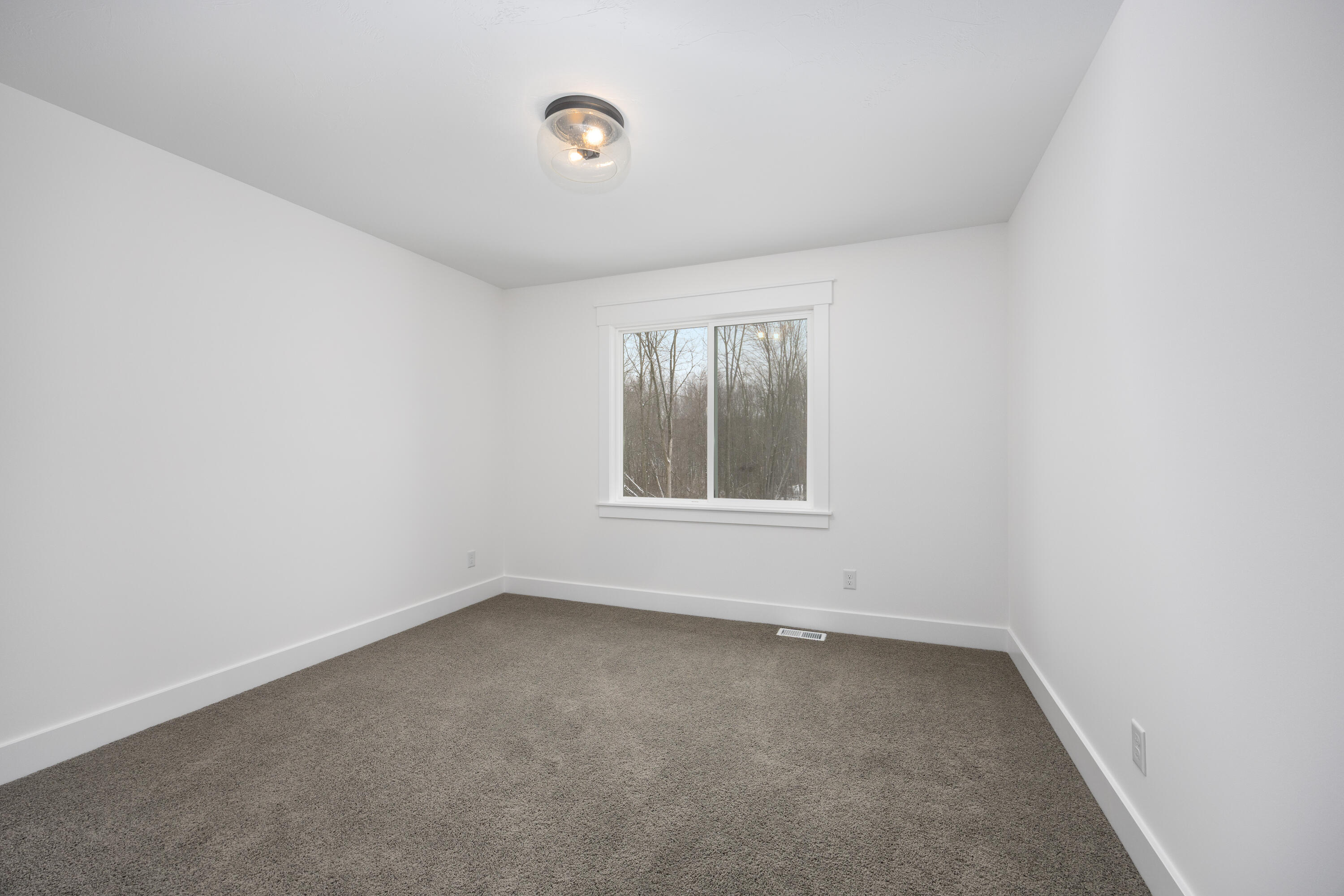 8774 Patterson Avenue Se Property Photo 67
