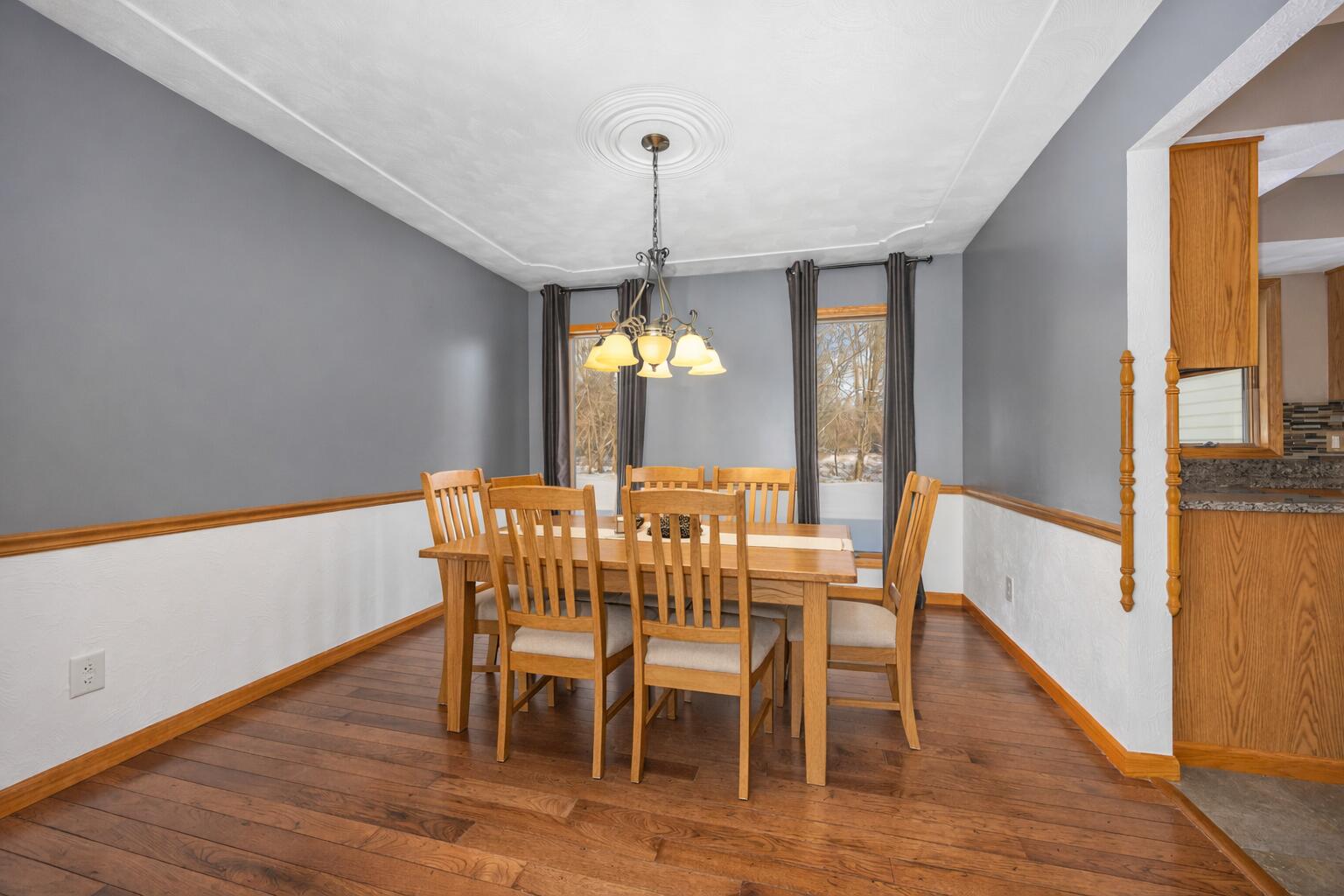6185 Willow Run Drive Property Photo 8
