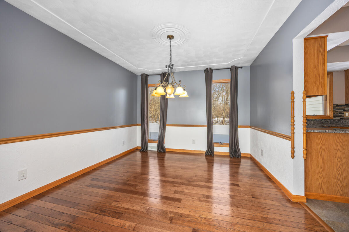 6185 Willow Run Drive Property Photo 9
